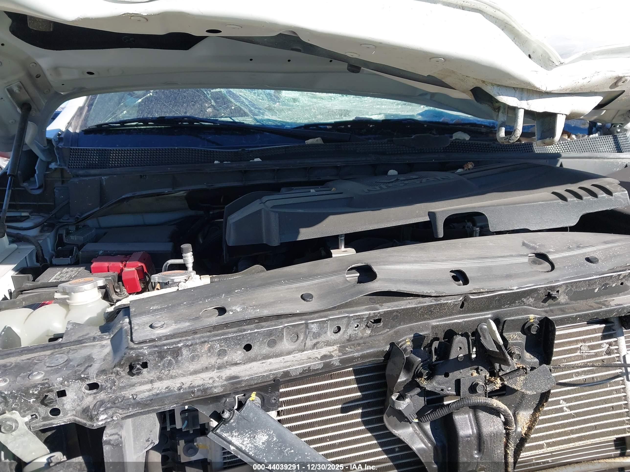 NISSAN TITAN image 10
