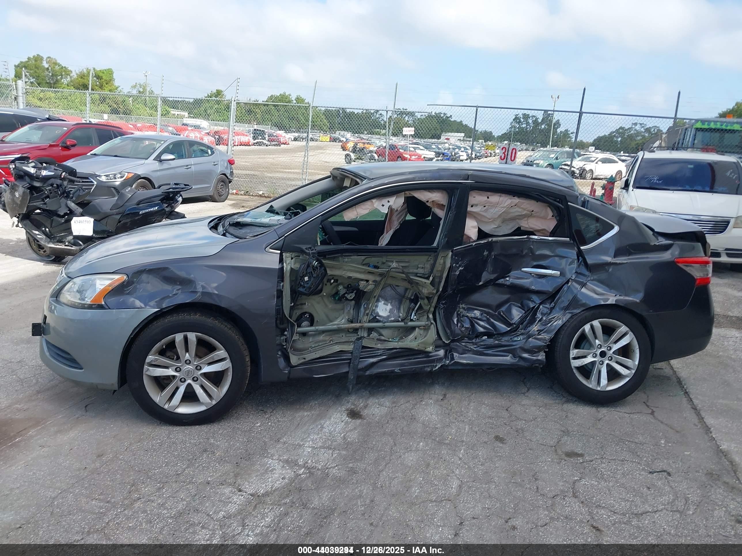 NISSAN SENTRA image 6
