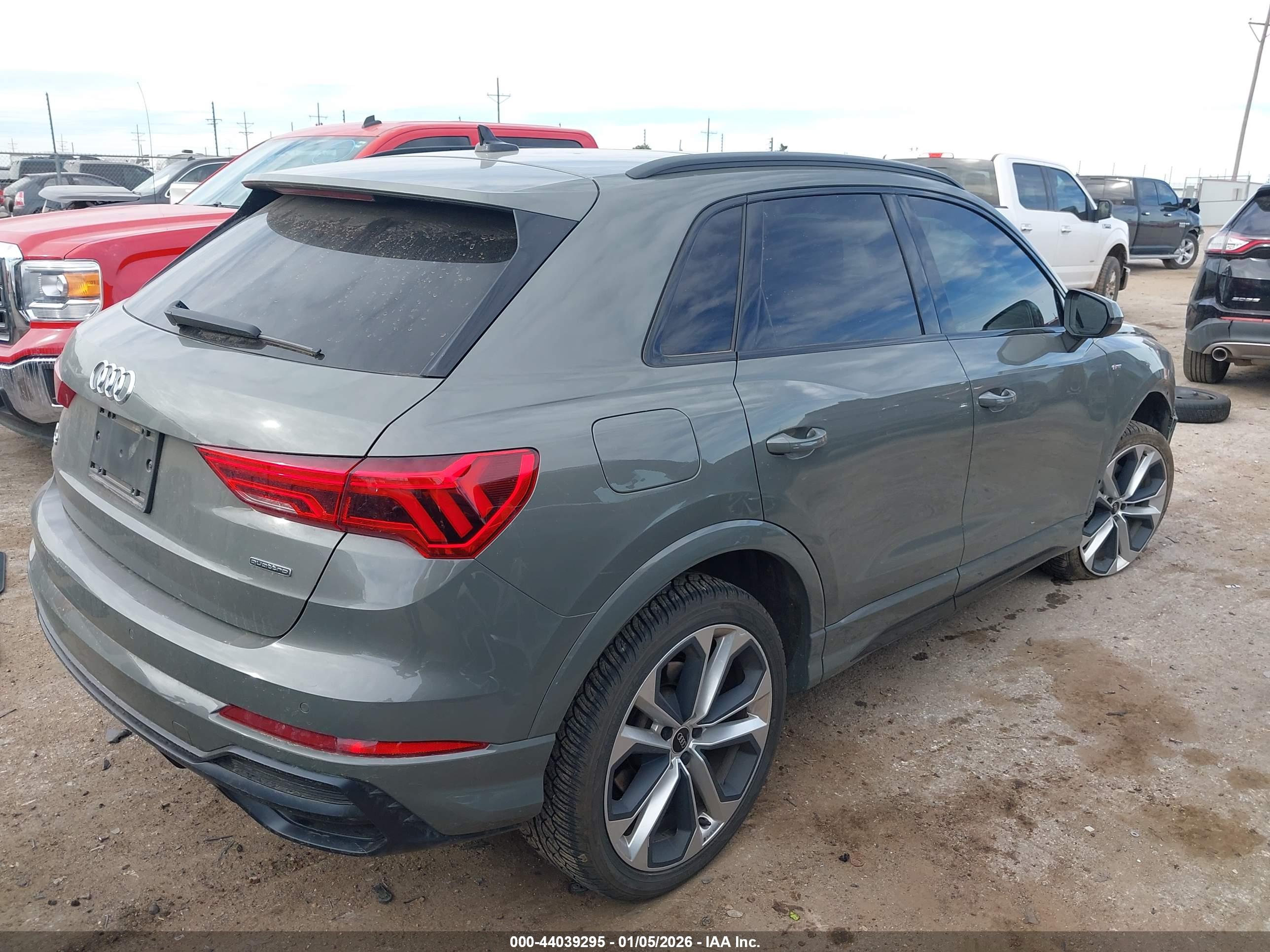 AUDI Q3 image 4