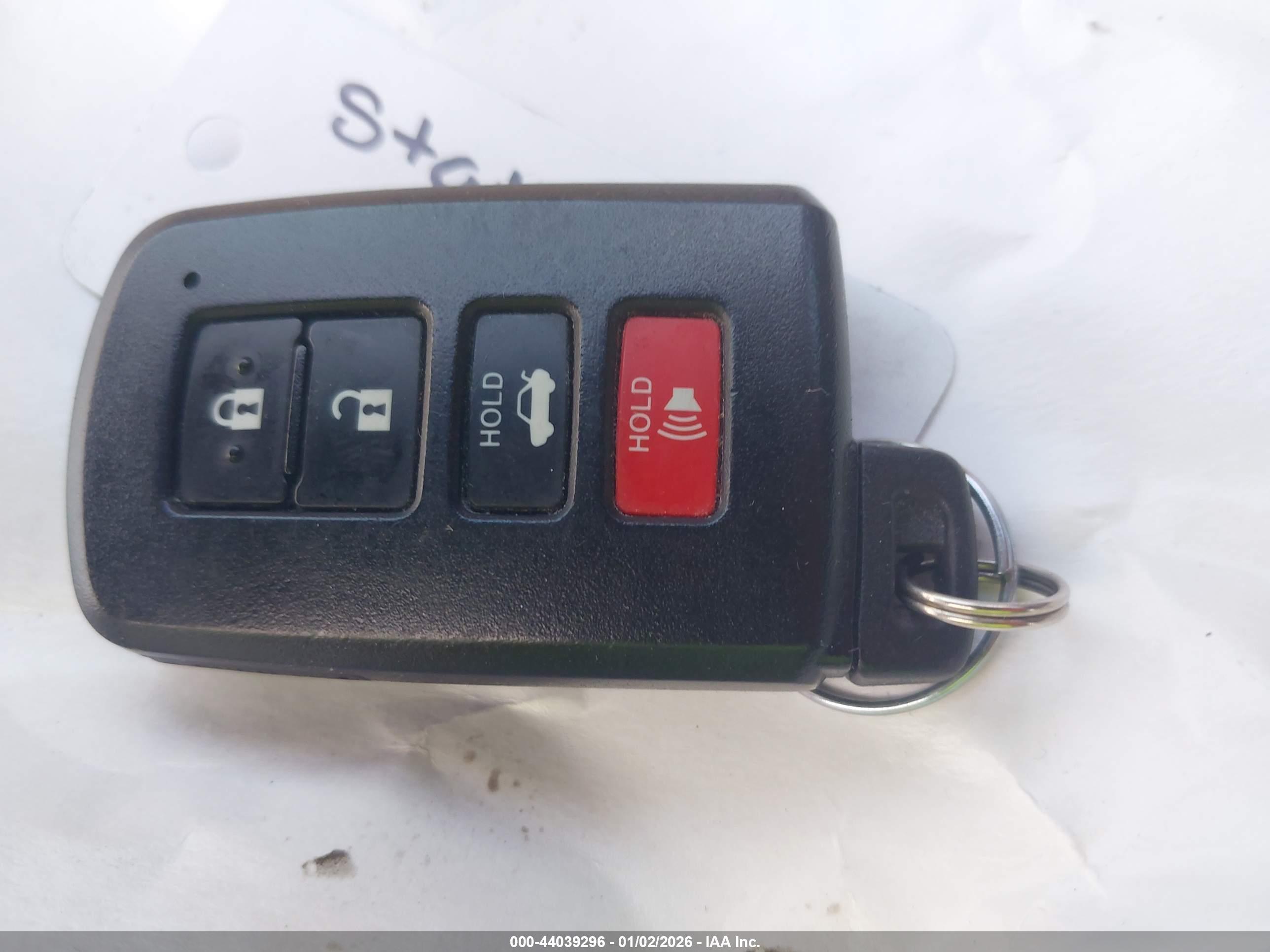 TOYOTA CAMRY image 11