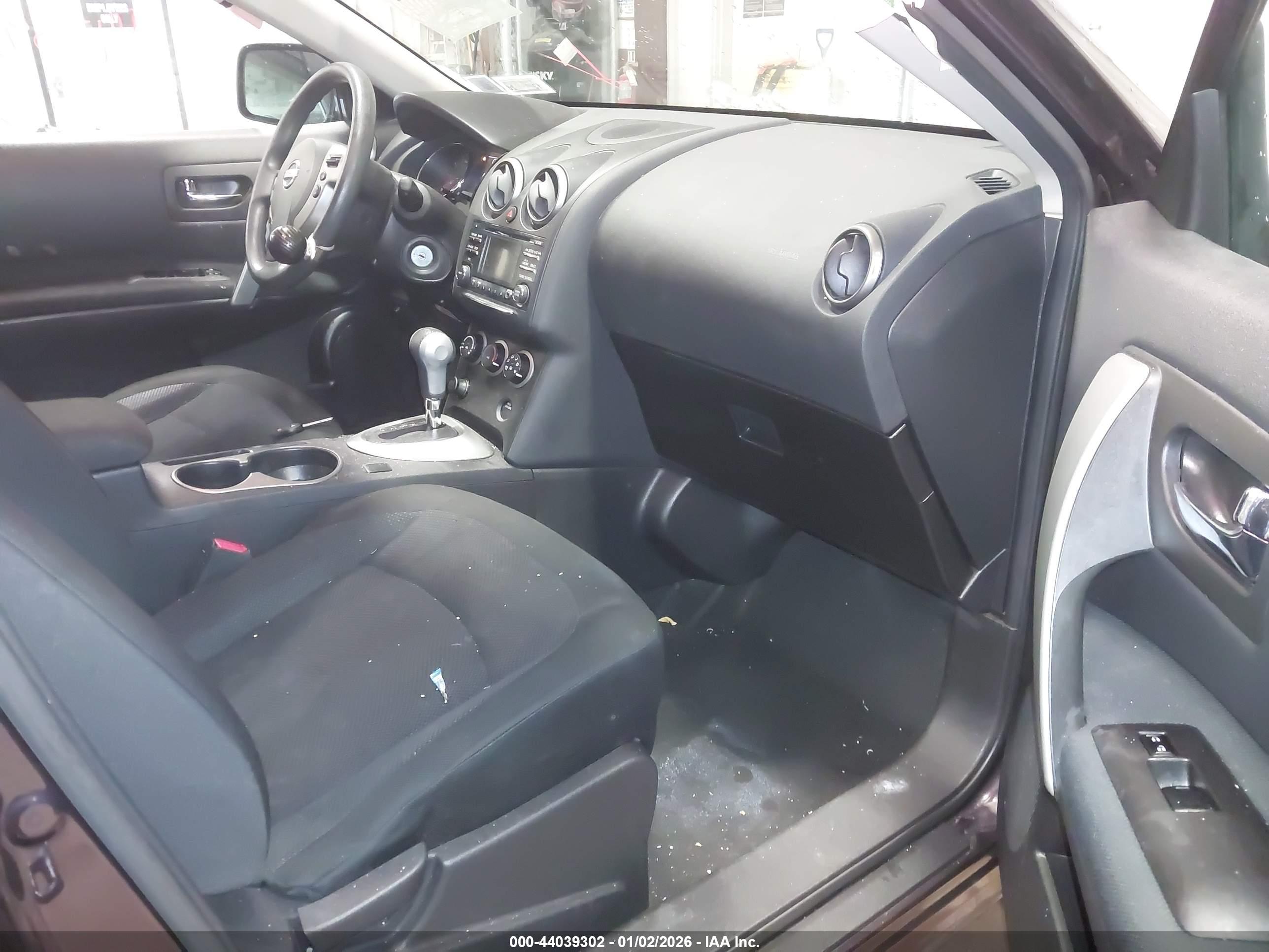 NISSAN ROGUE image 5