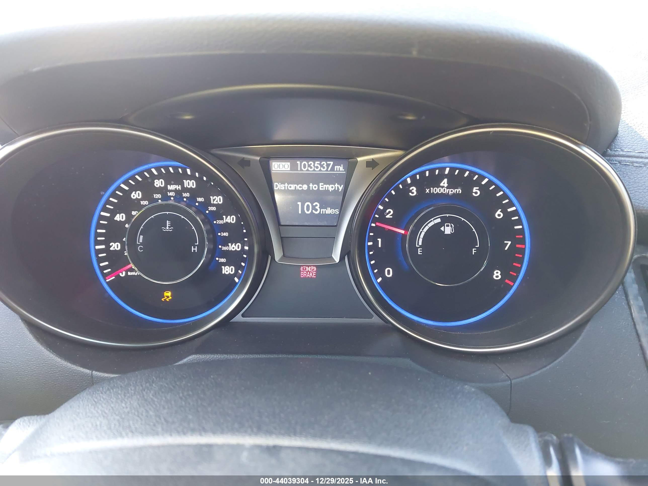 HYUNDAI GENESIS image 7