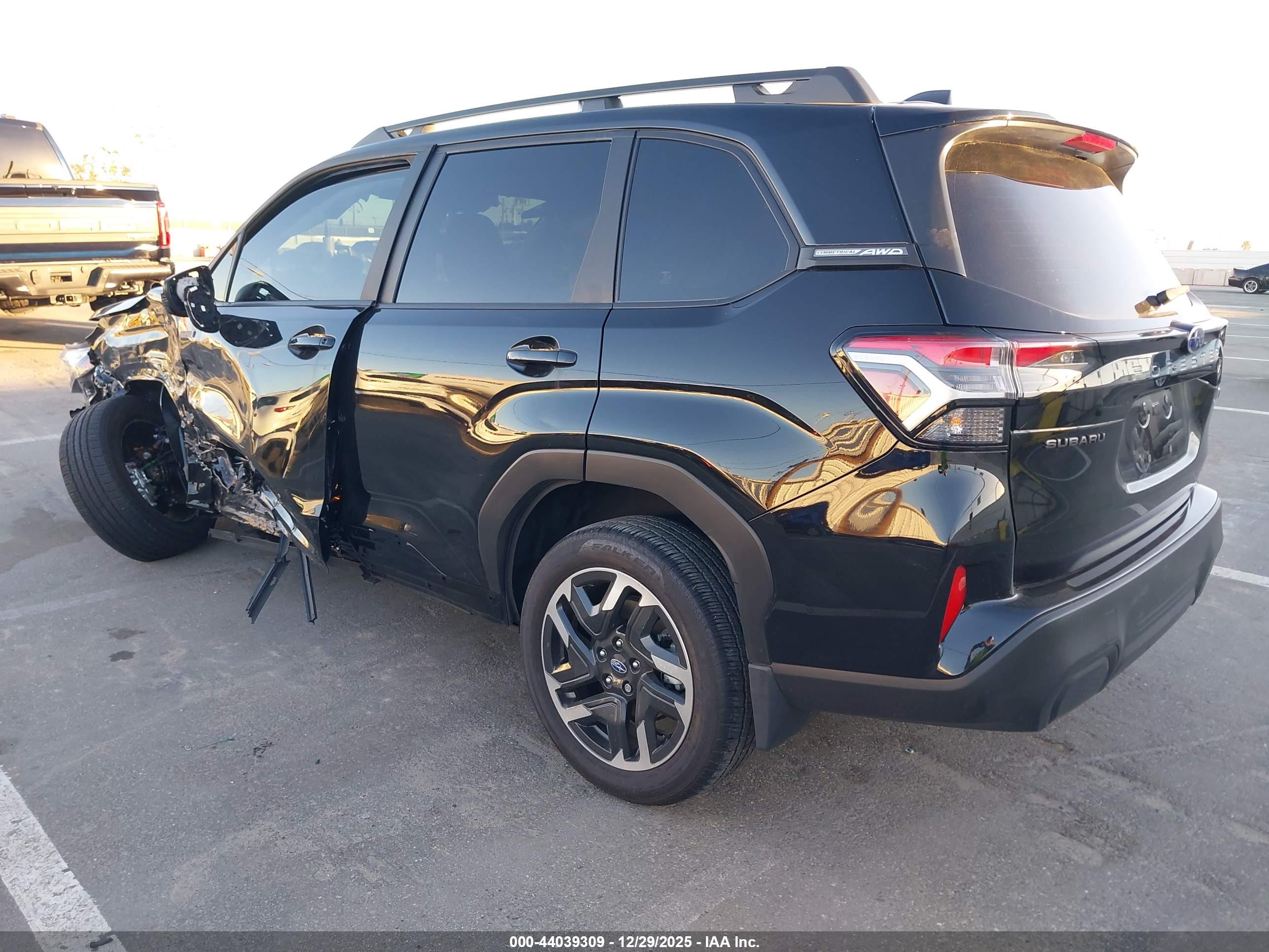 SUBARU FORESTER image 3
