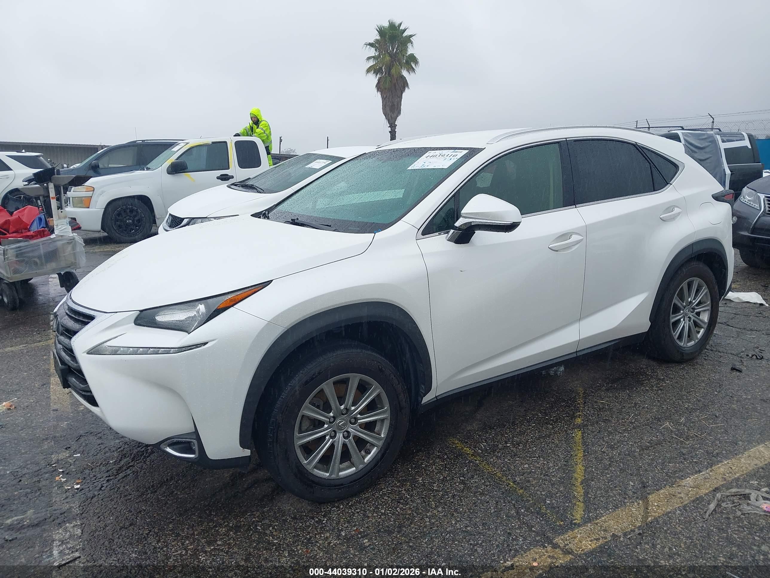 LEXUS NX image 2
