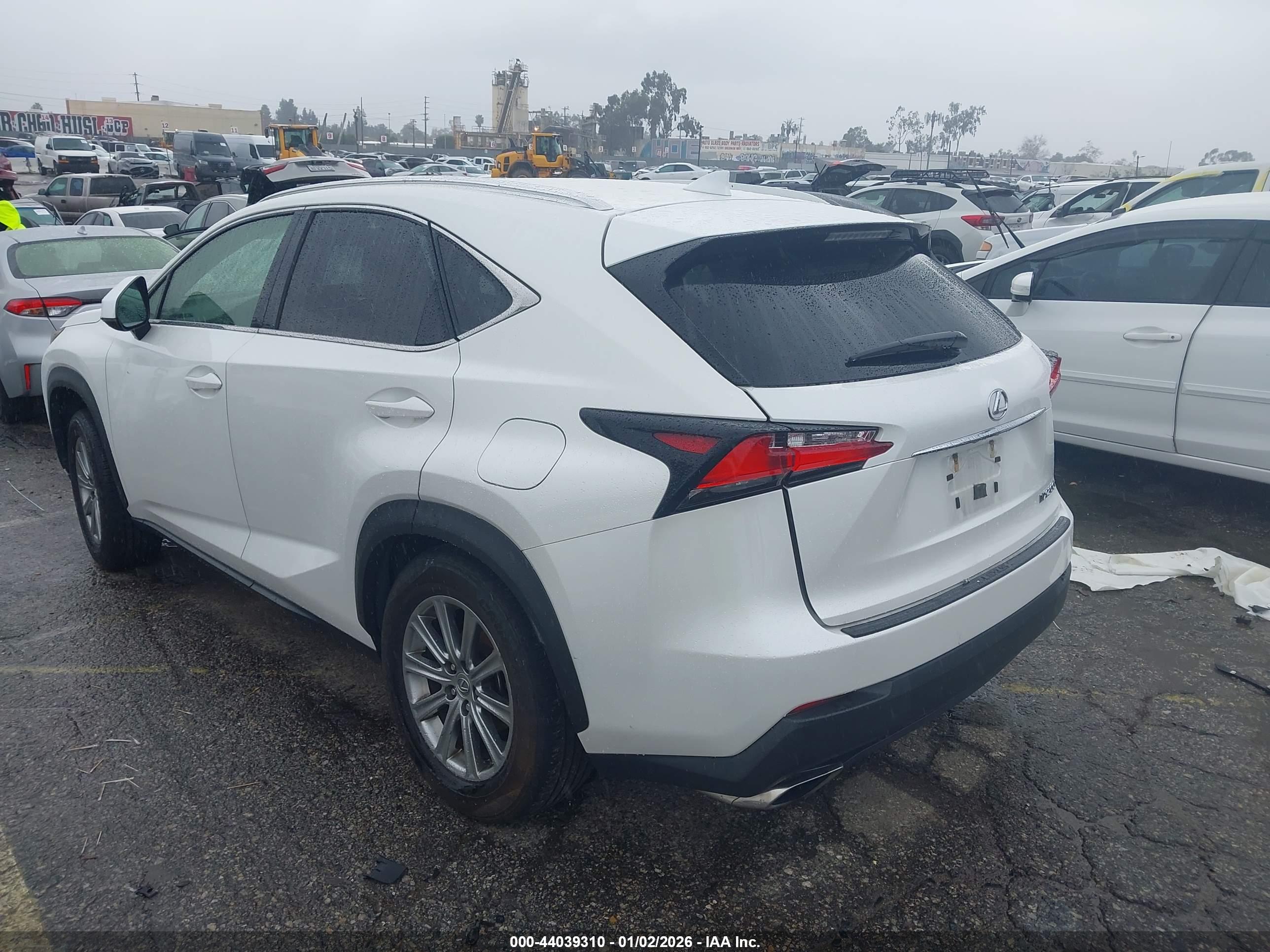 LEXUS NX image 3