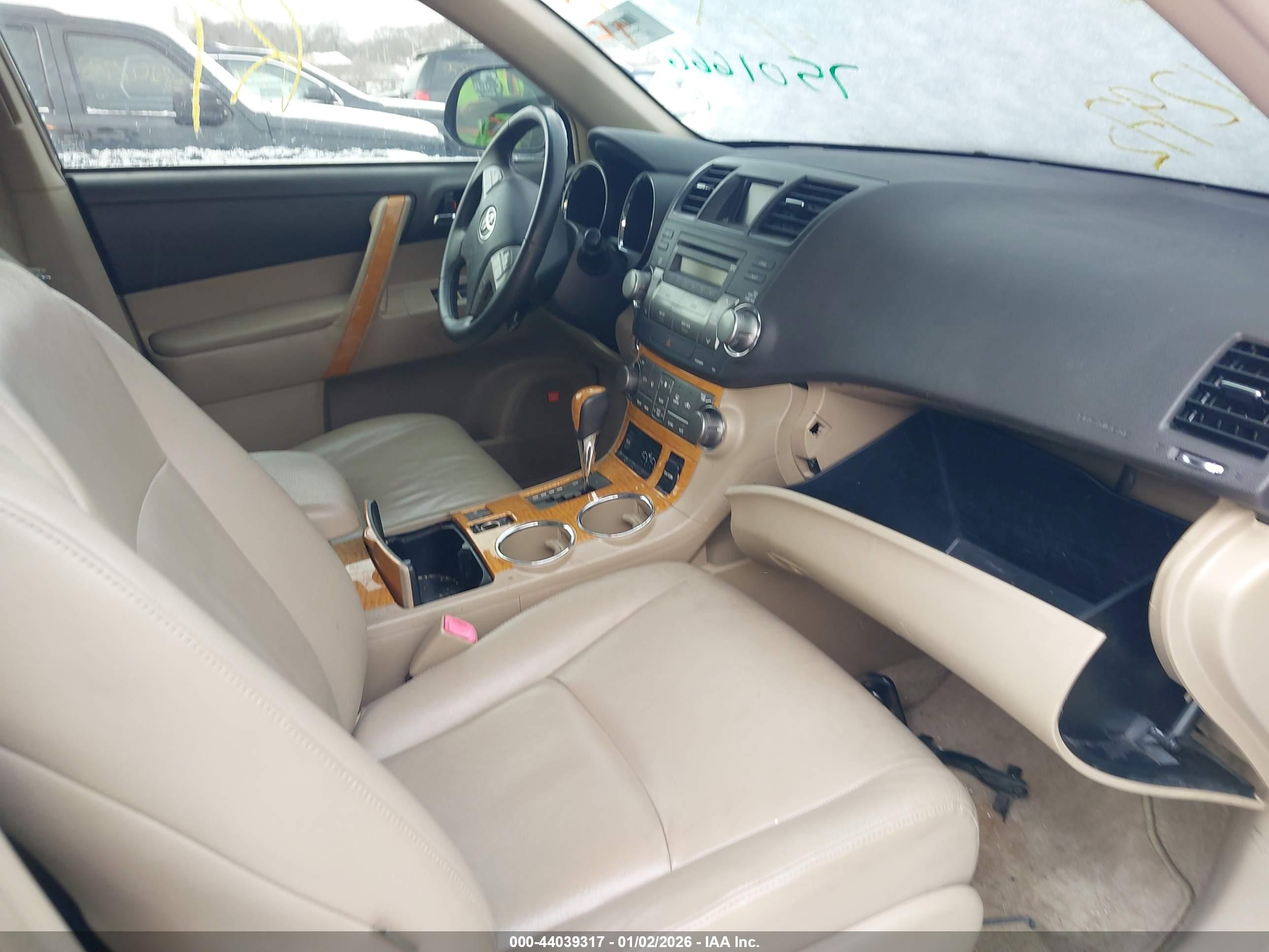 TOYOTA HIGHLANDER image 5