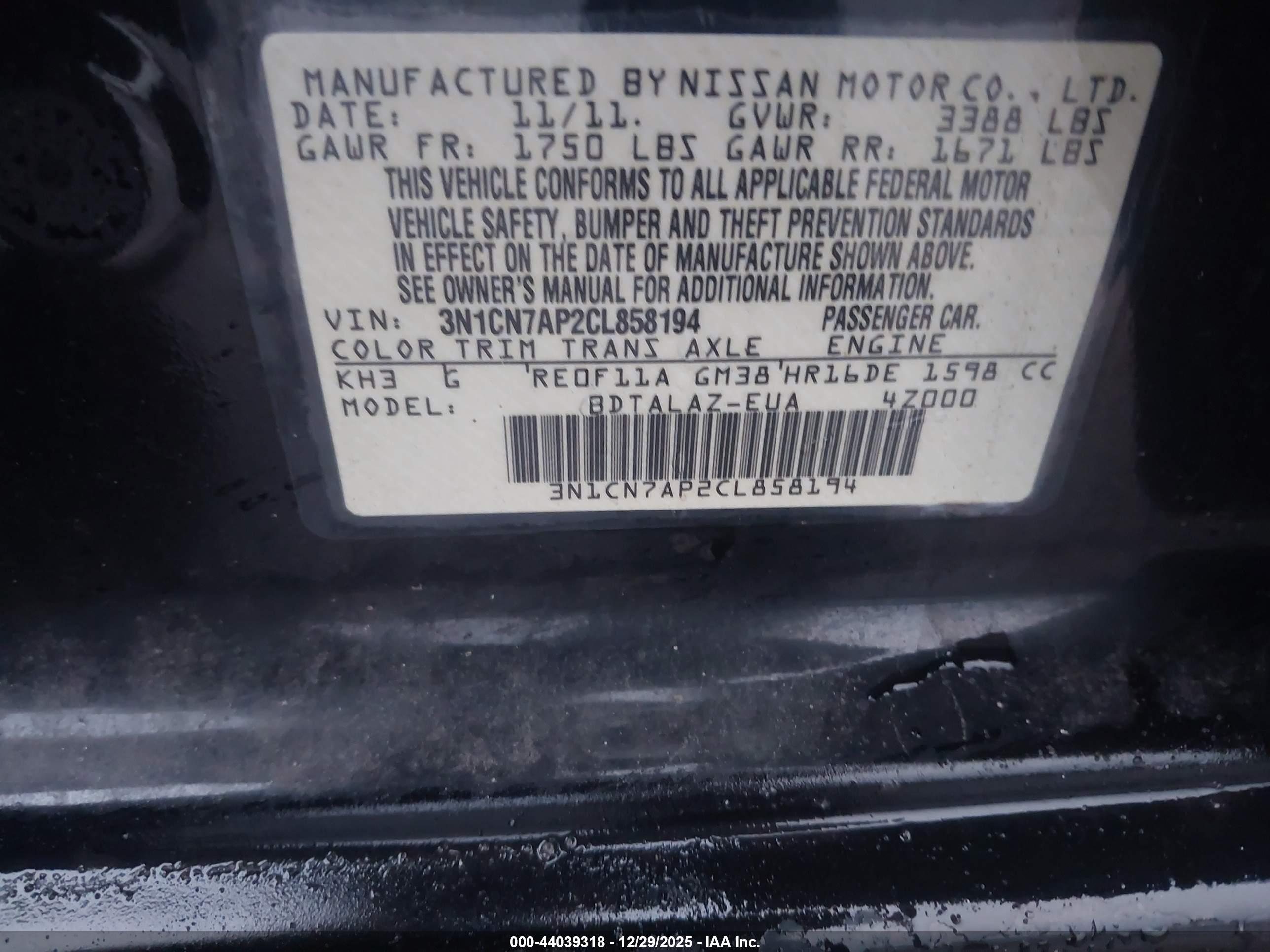 NISSAN VERSA image 9