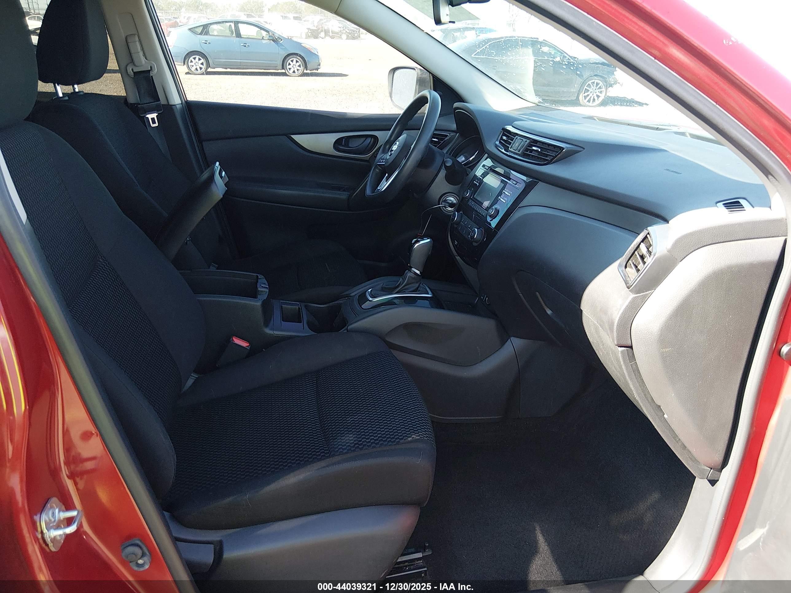 NISSAN ROGUE image 5