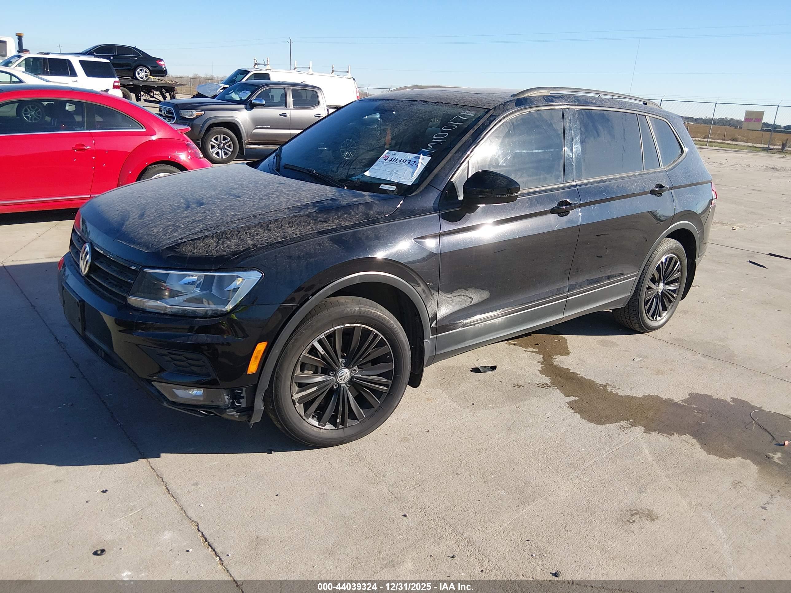 VOLKSWAGEN TIGUAN image 2