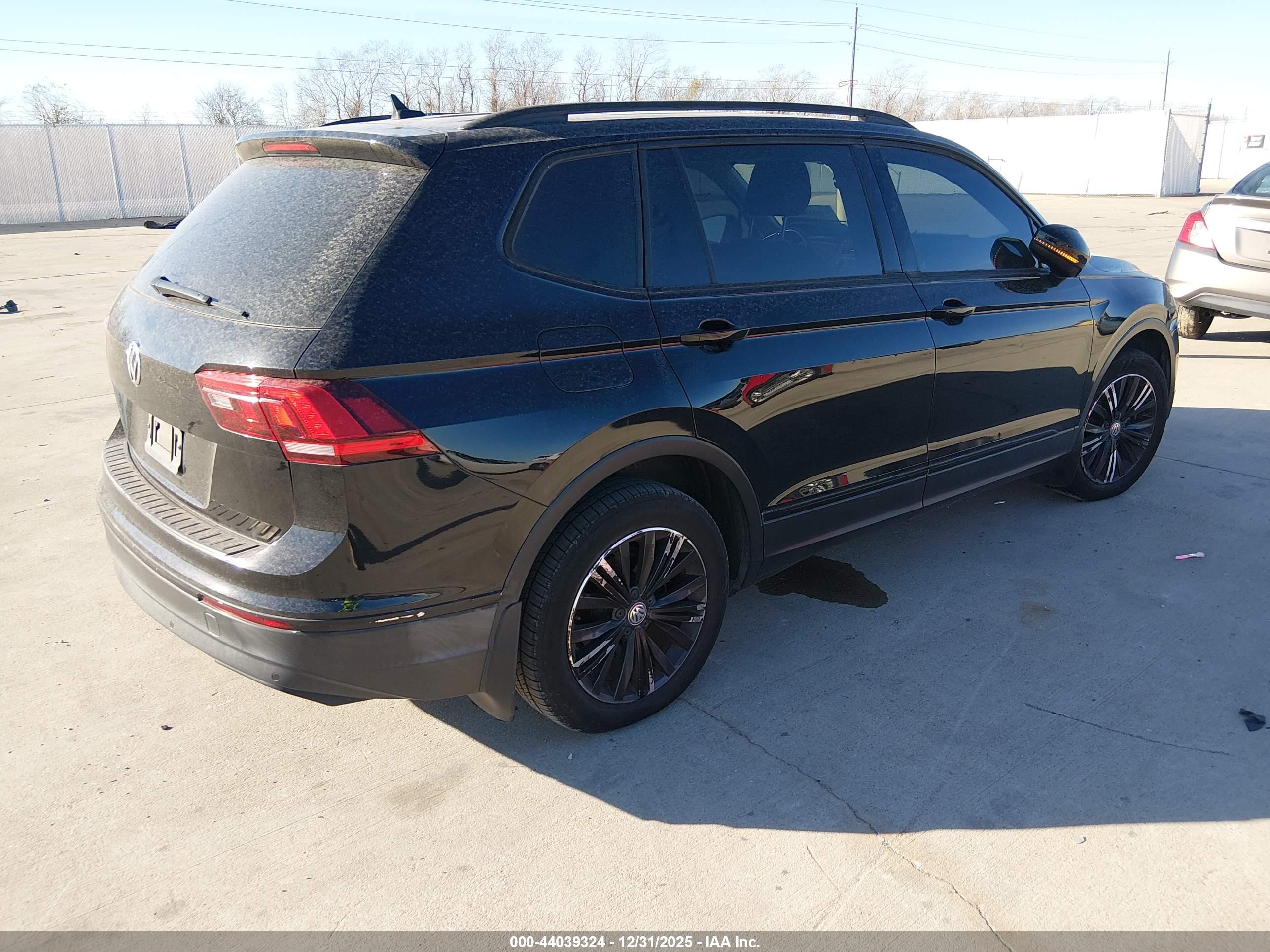 VOLKSWAGEN TIGUAN image 4