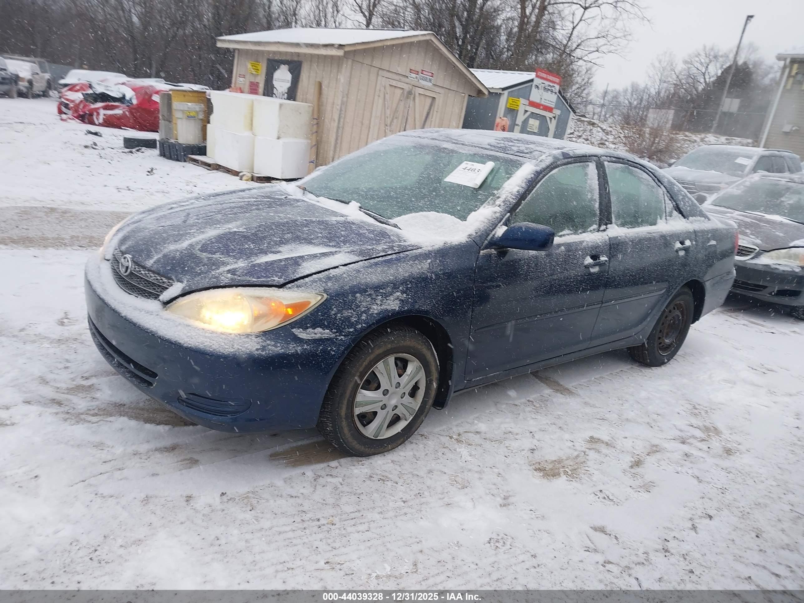 TOYOTA CAMRY image 2