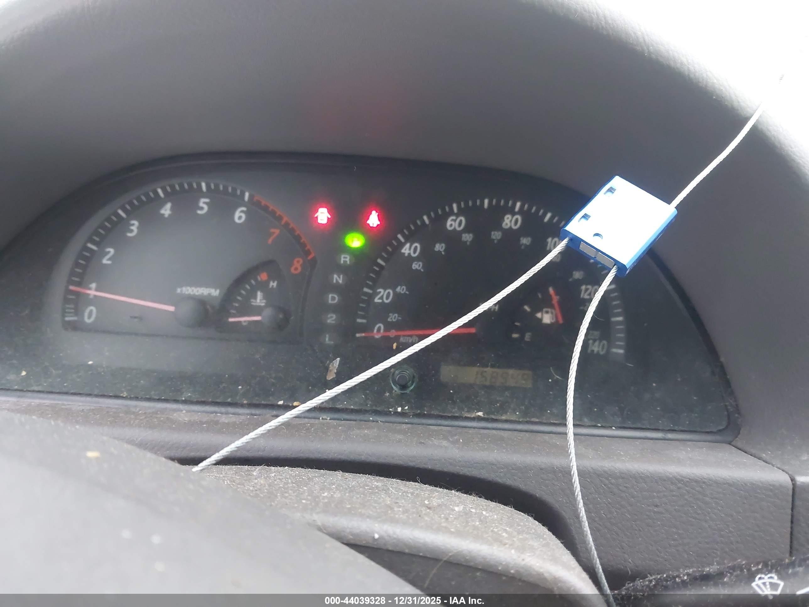 TOYOTA CAMRY image 7