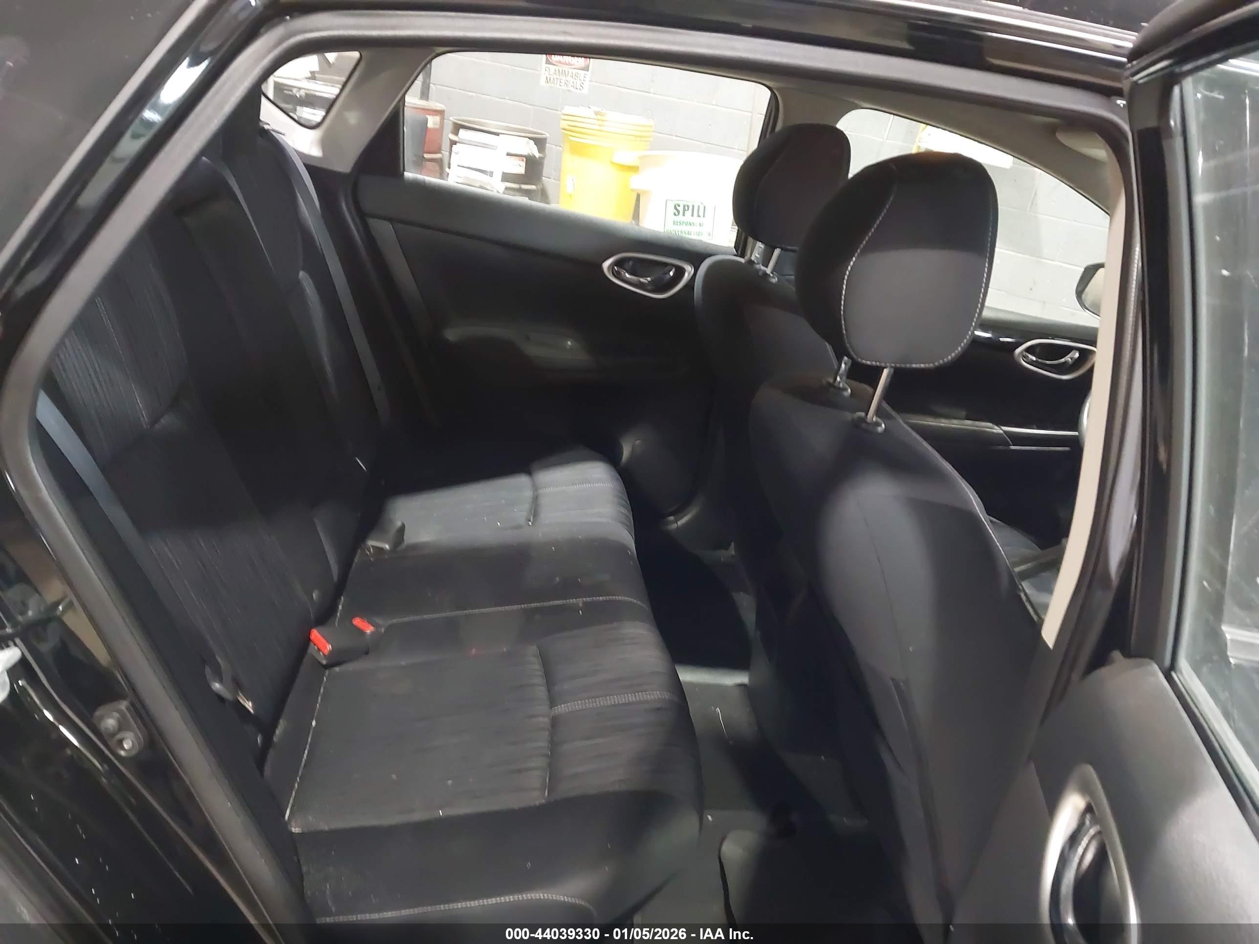 NISSAN SENTRA image 8