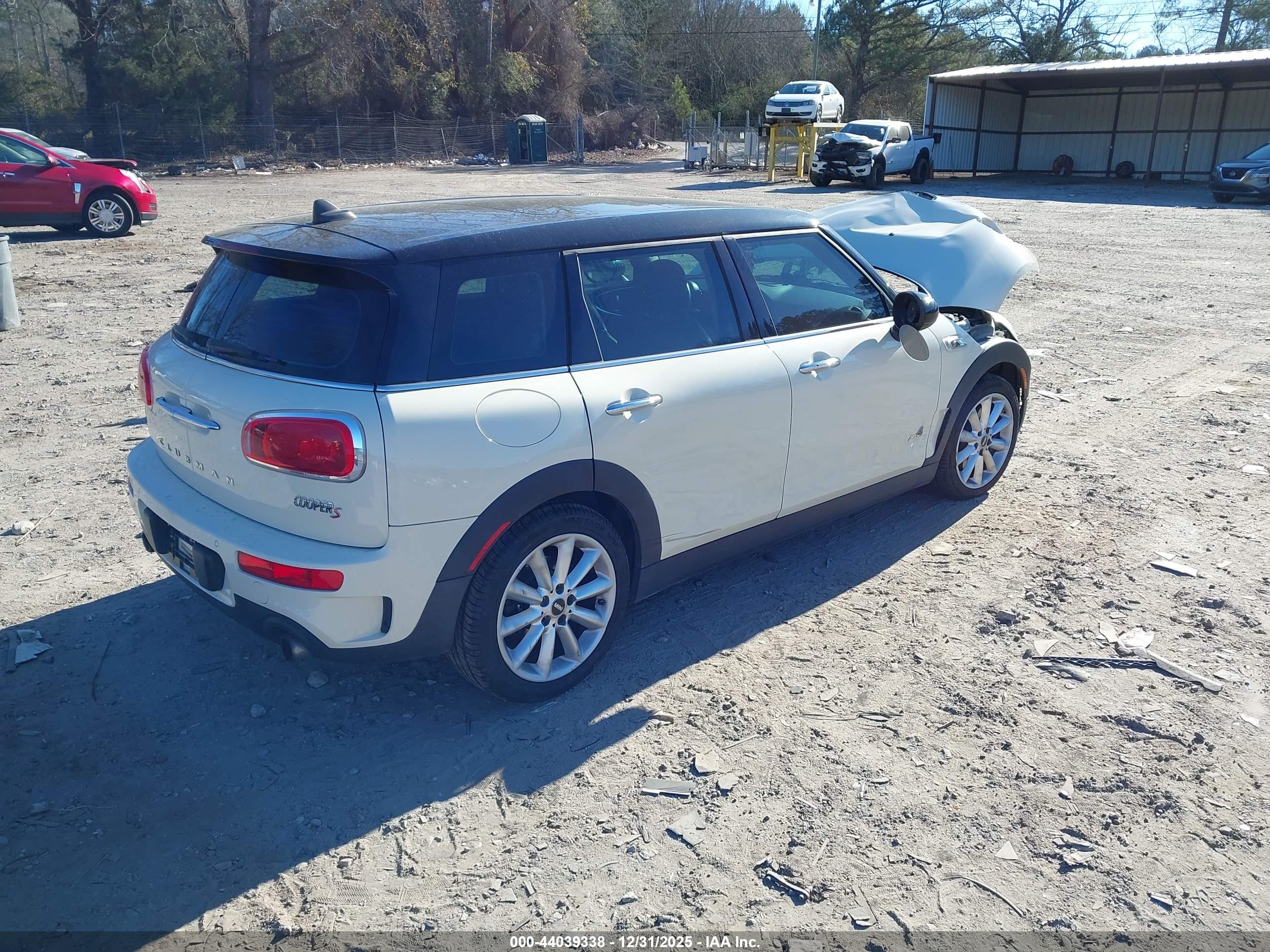 MINI CLUBMAN image 4