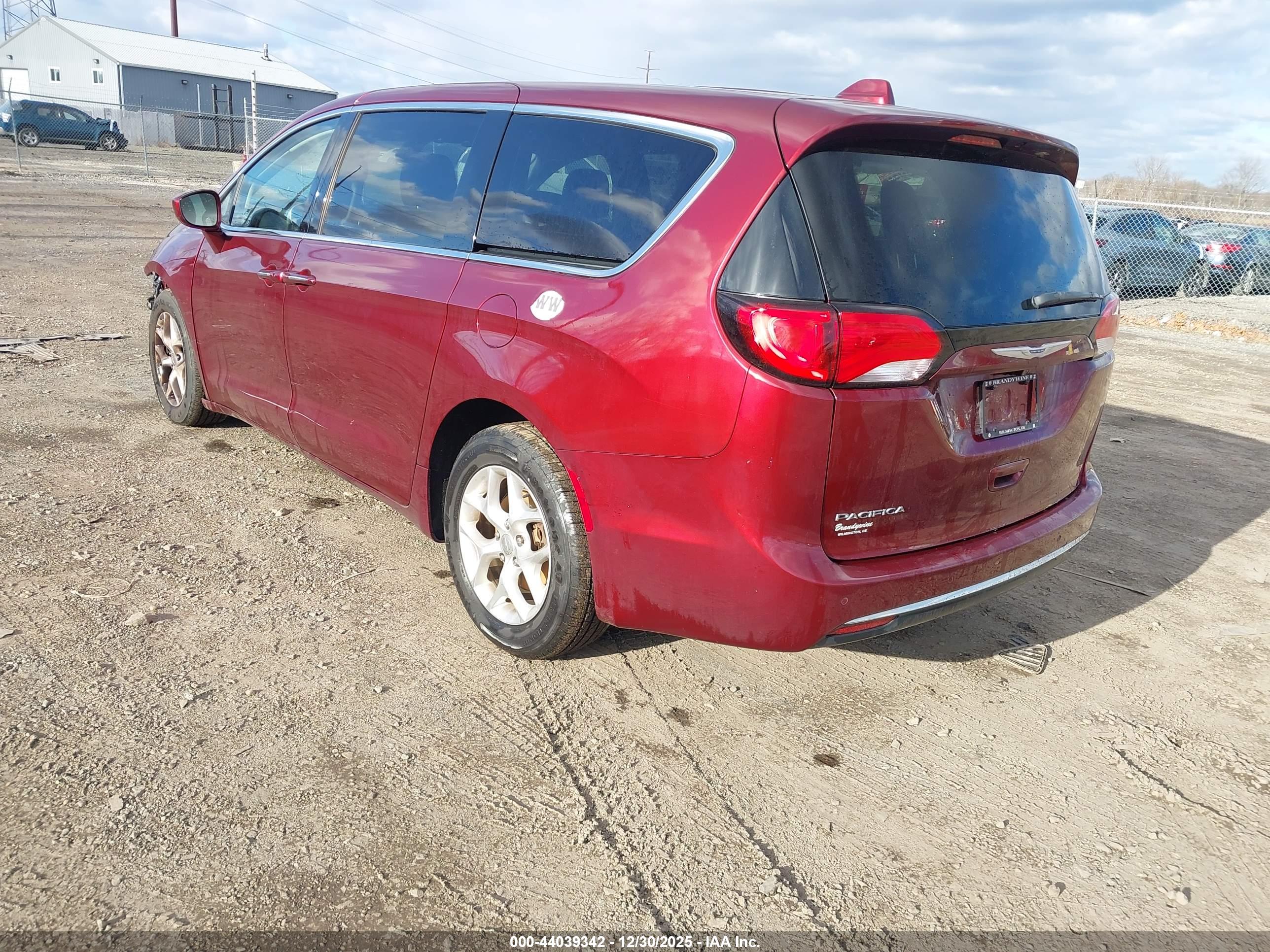 CHRYSLER PACIFICA image 3