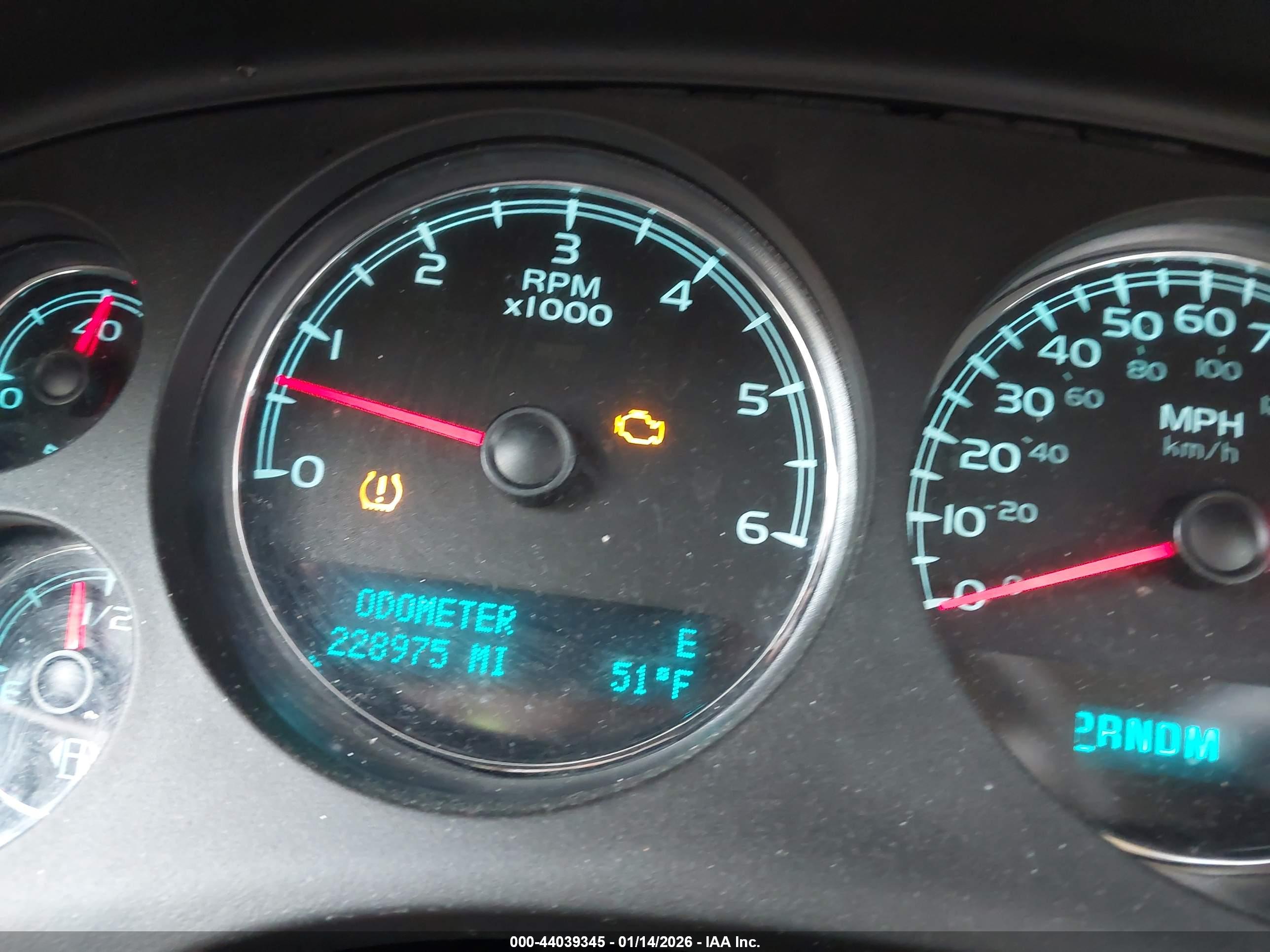 CHEVROLET TAHOE image 7