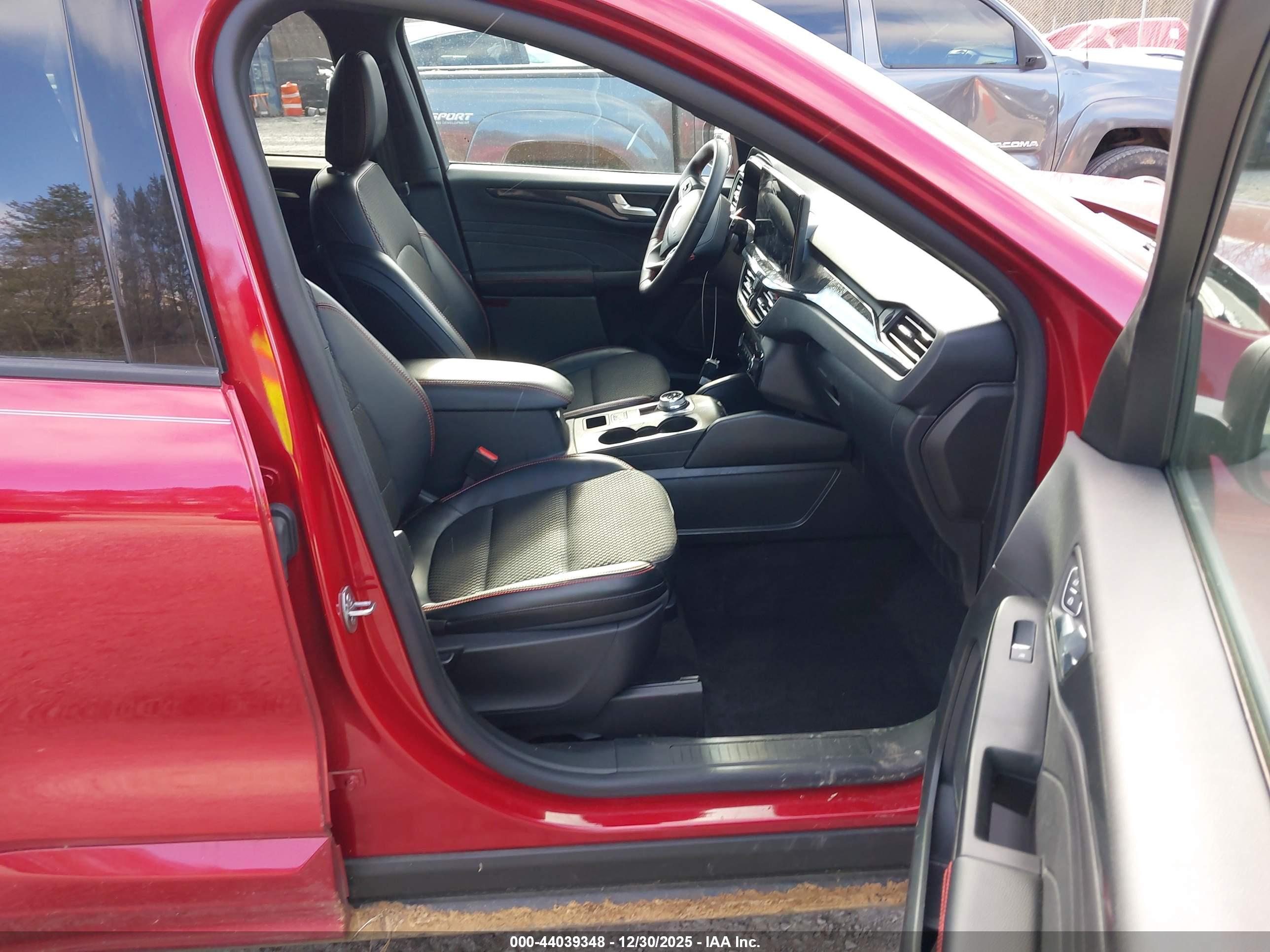 FORD ESCAPE image 5