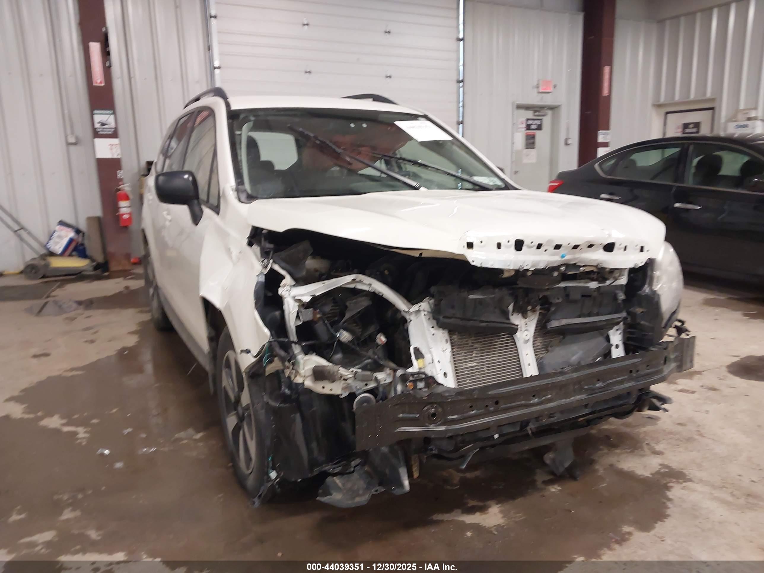 SUBARU FORESTER image 6