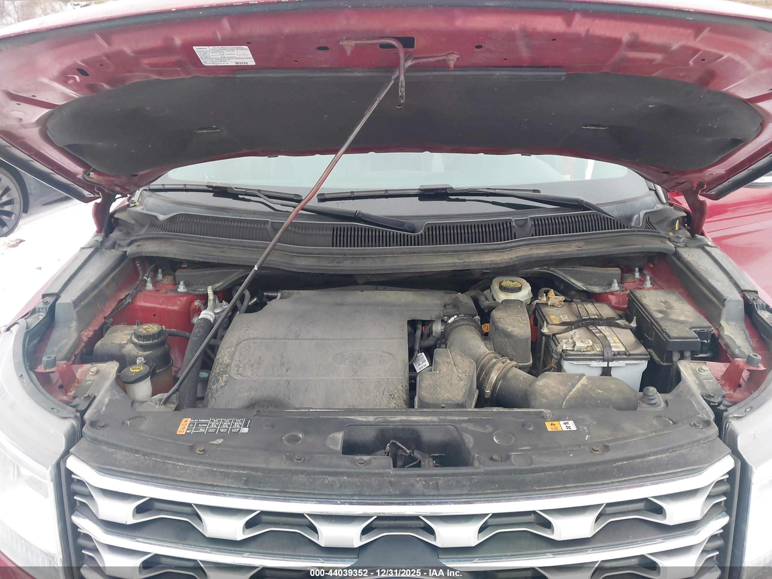 FORD EXPLORER image 10