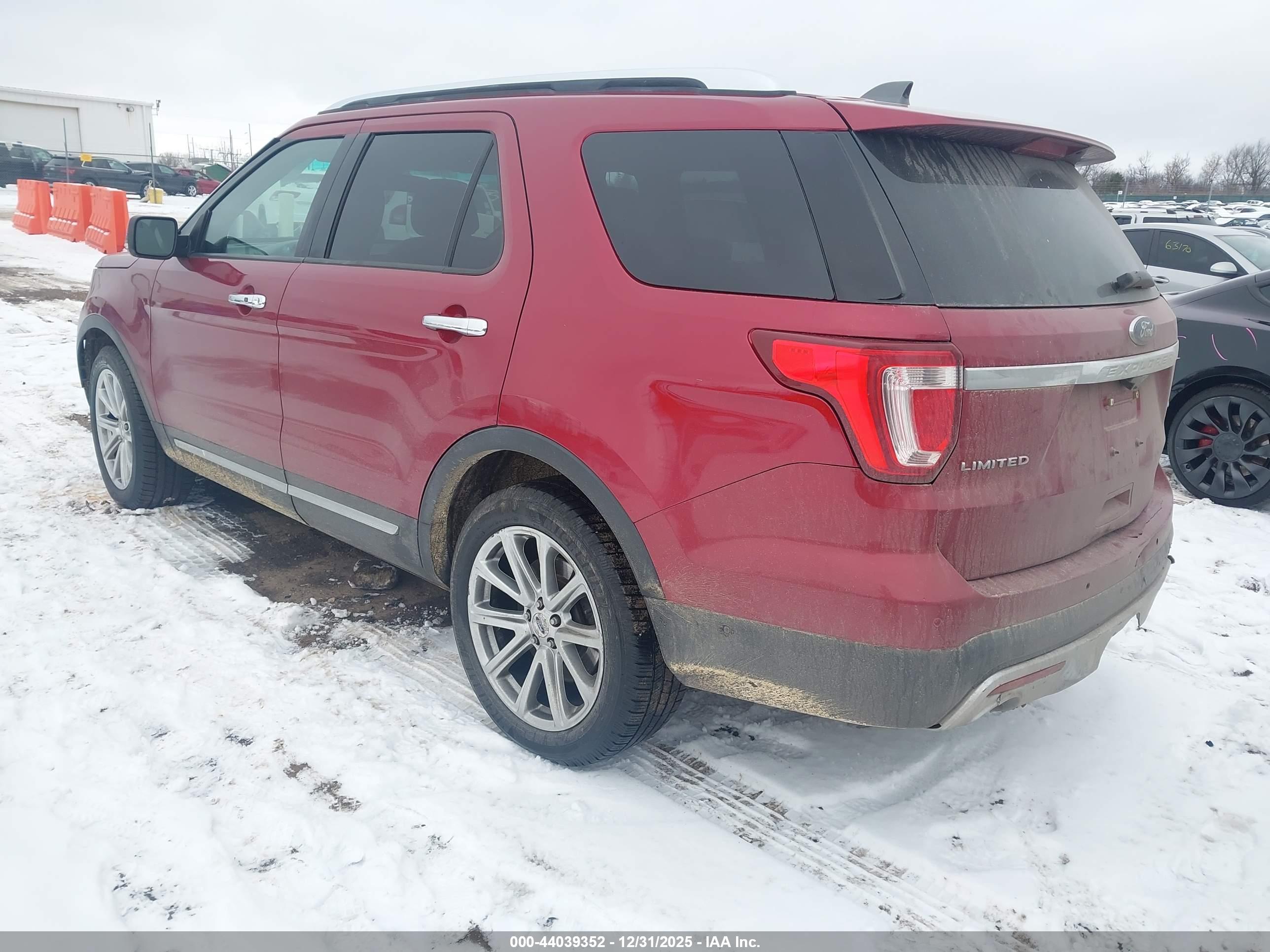 FORD EXPLORER image 3