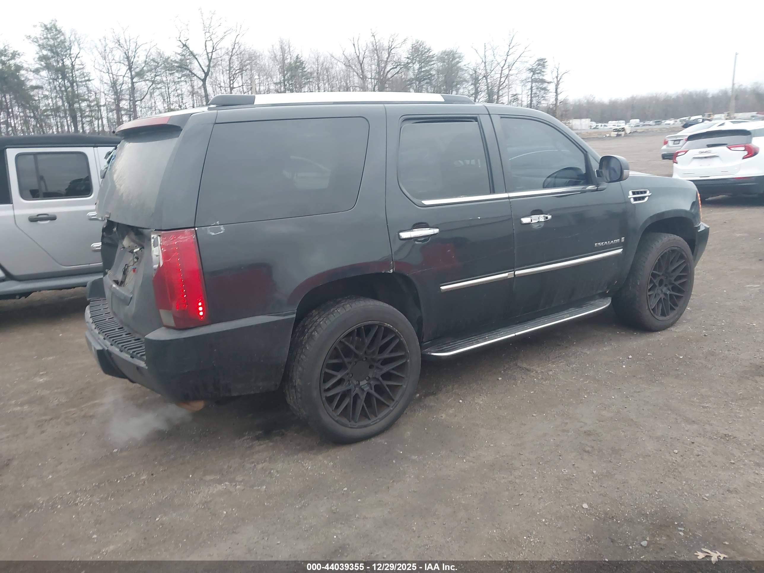 CADILLAC ESCALADE image 4