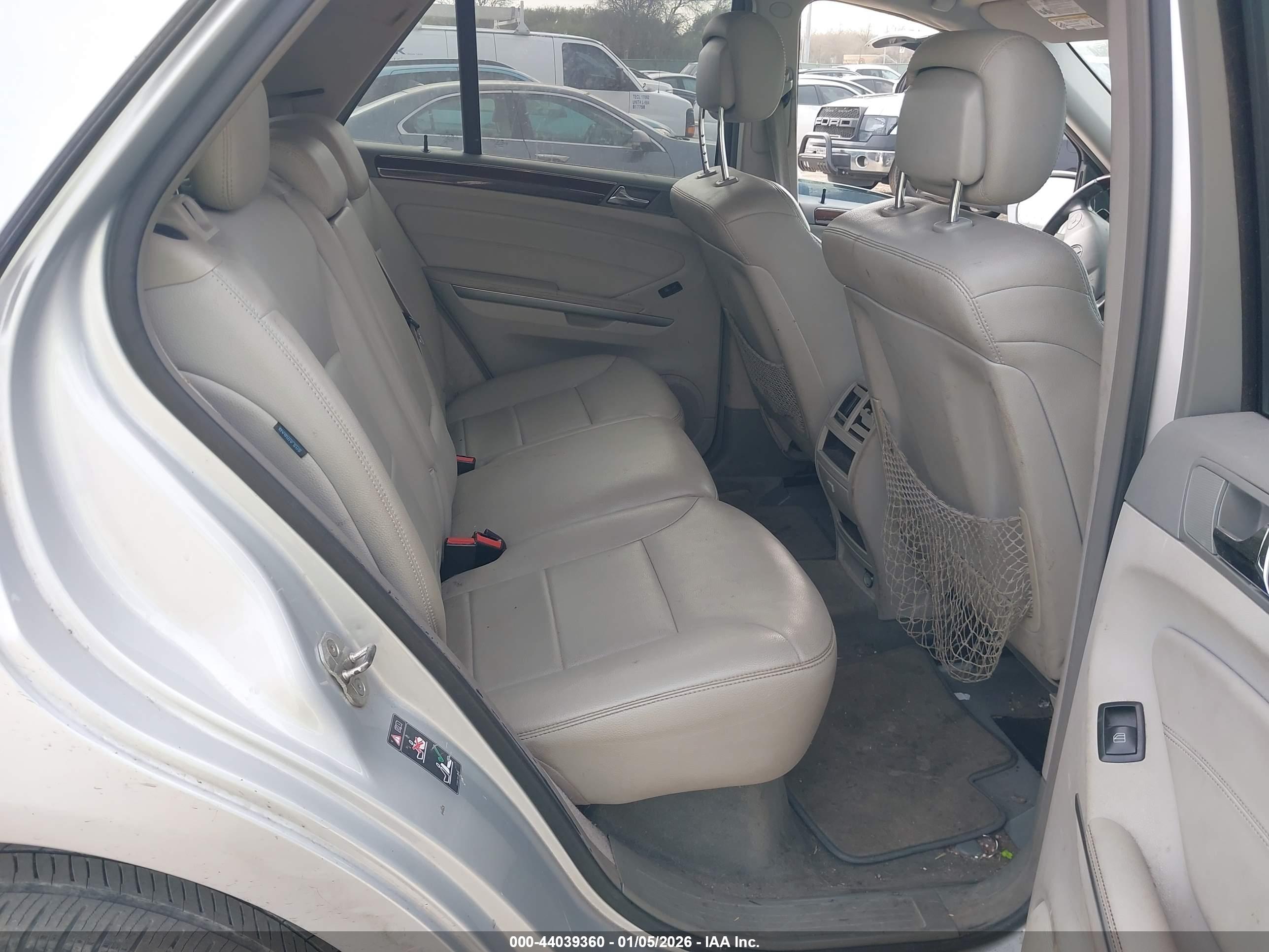 MERCEDES-BENZ ML image 8