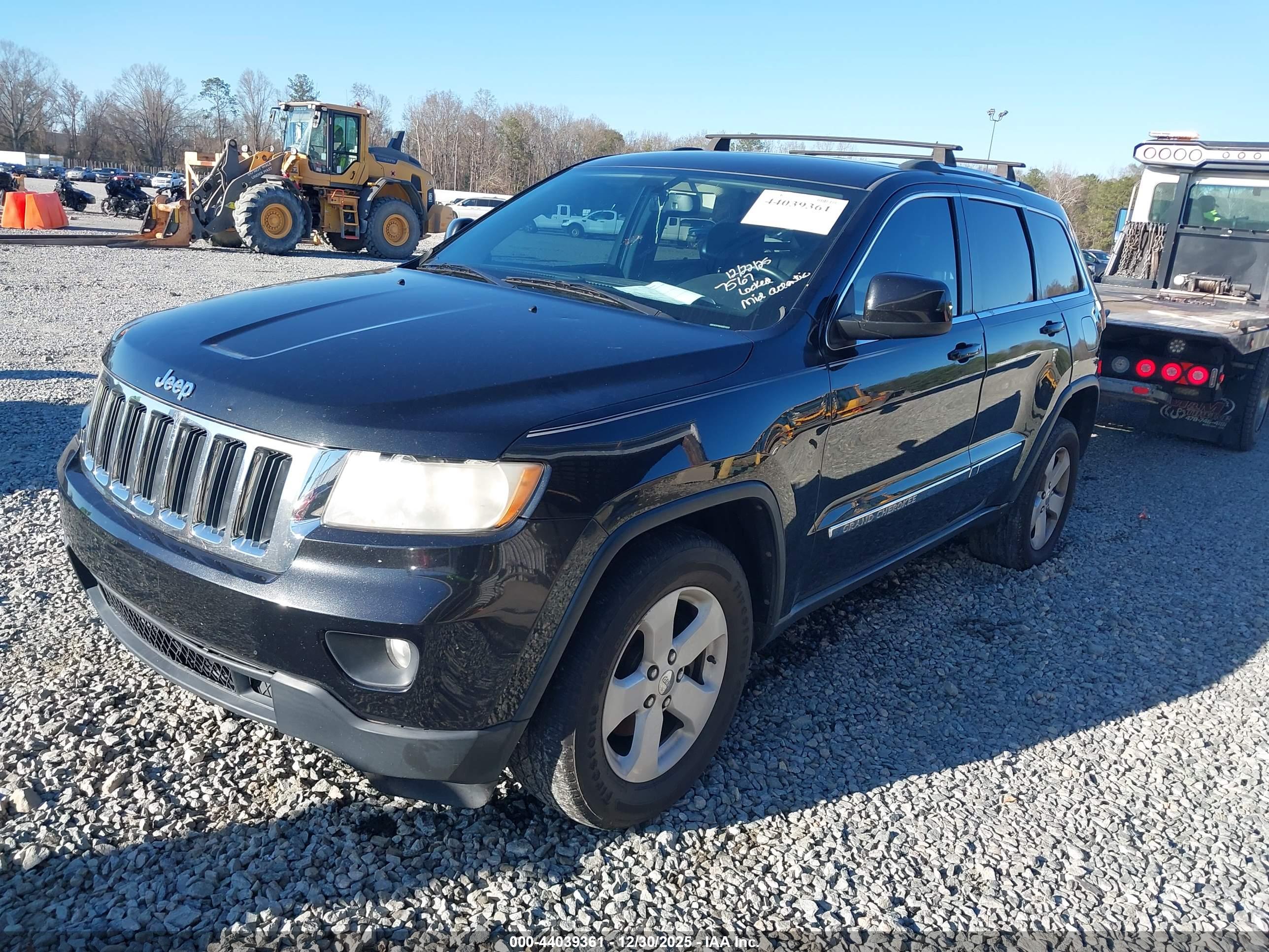 JEEP GRAND image 2