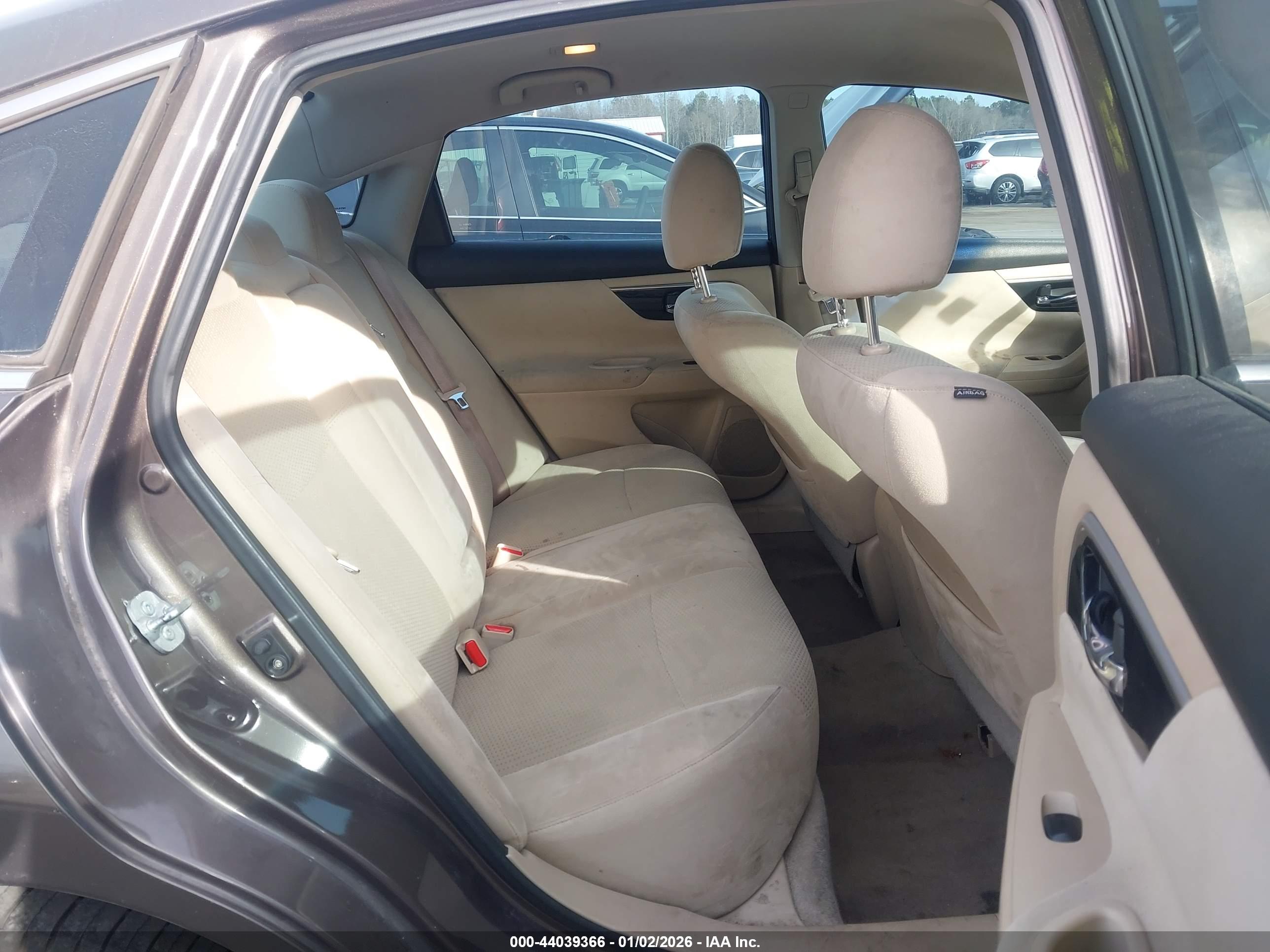NISSAN ALTIMA image 8