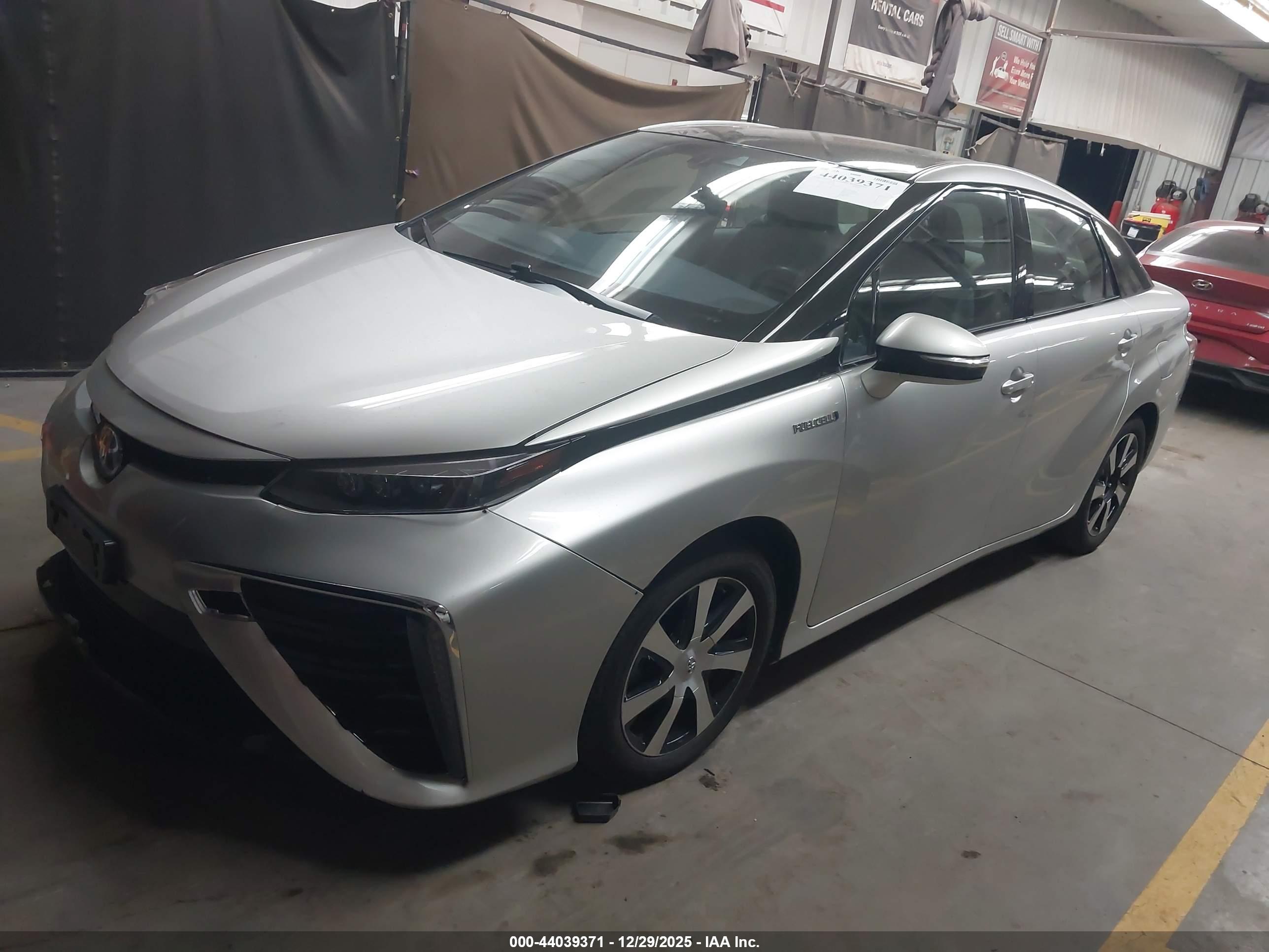 TOYOTA MIRAI image 2