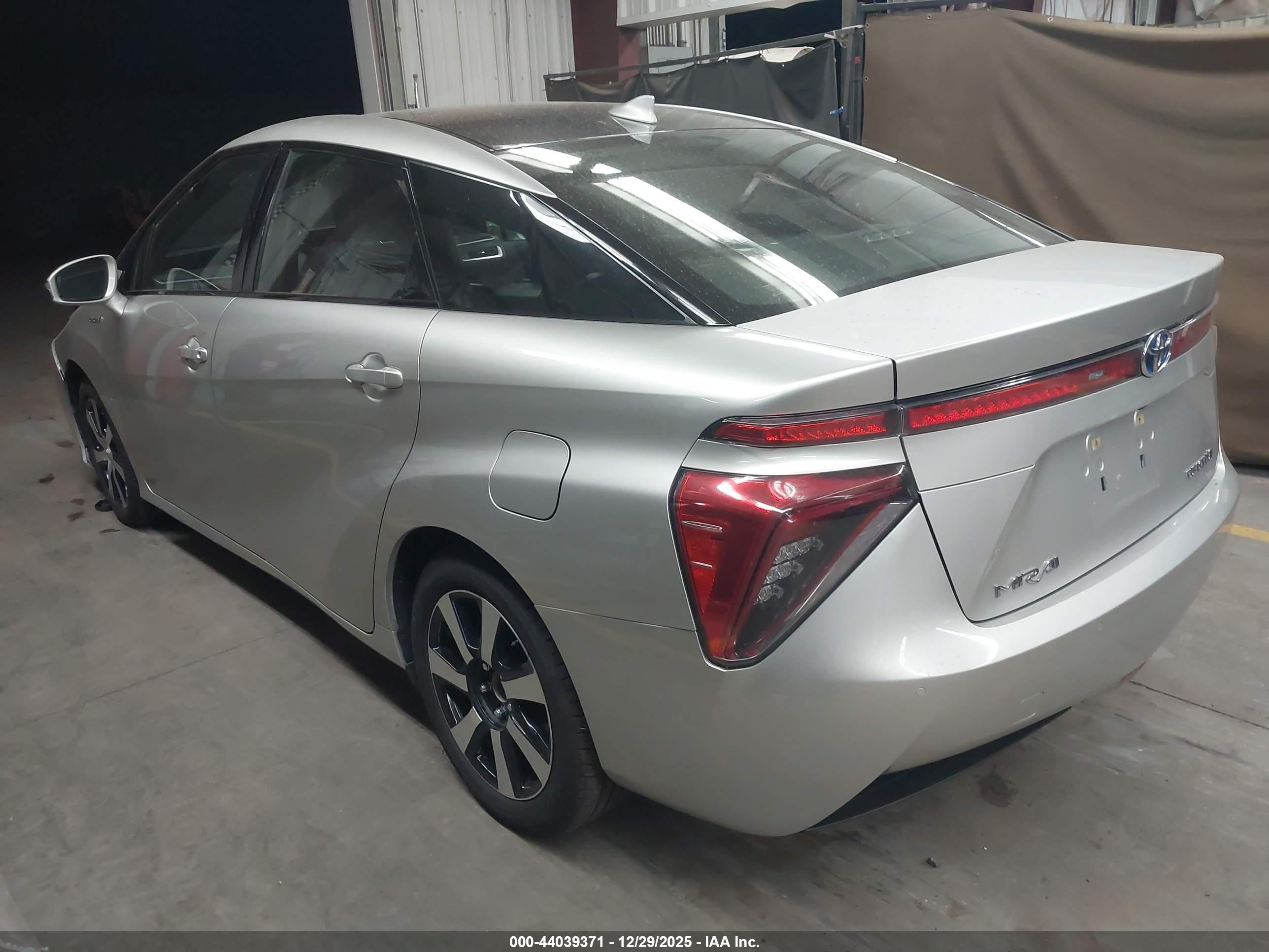 TOYOTA MIRAI image 3