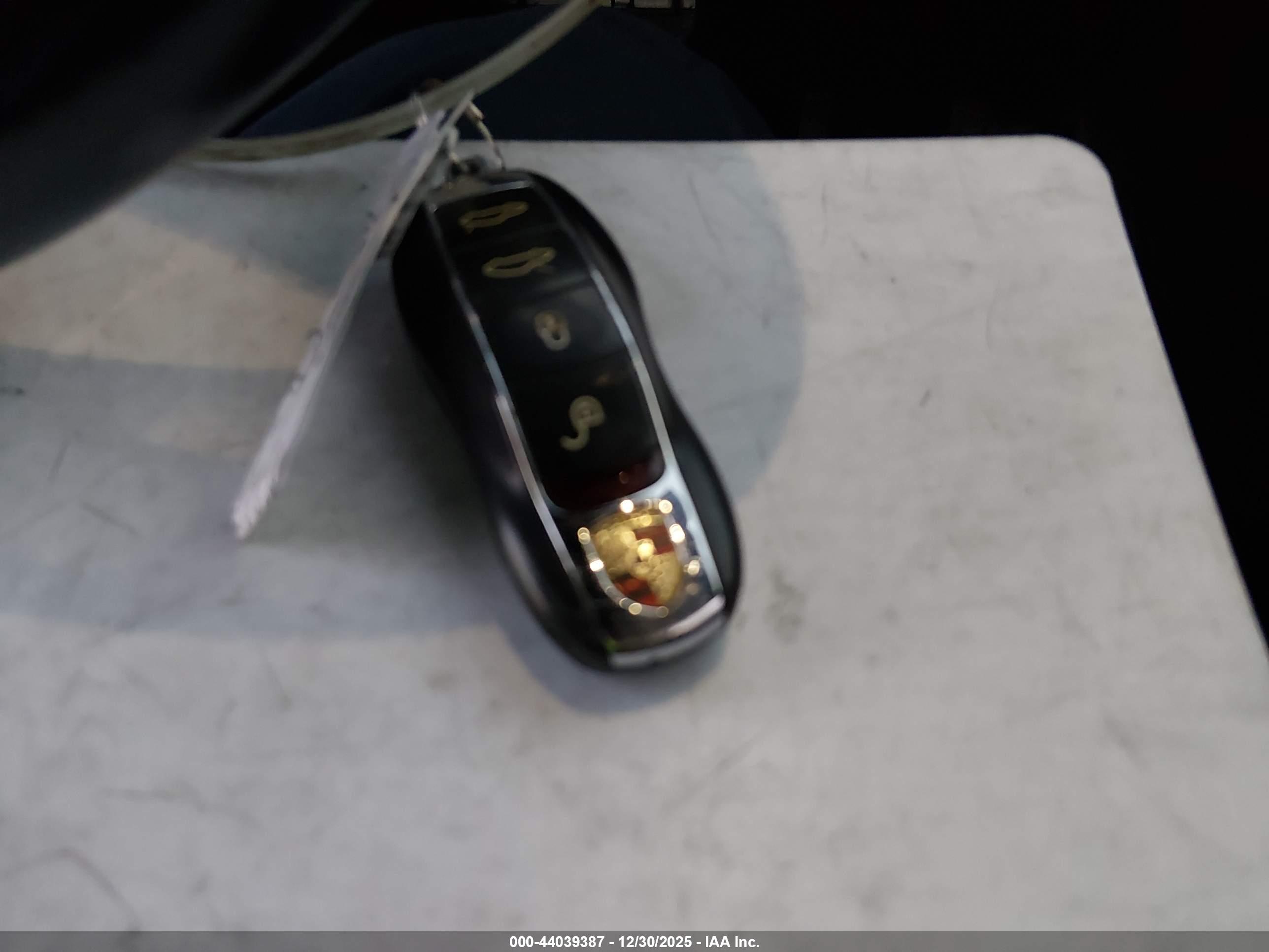 PORSCHE 718 image 11