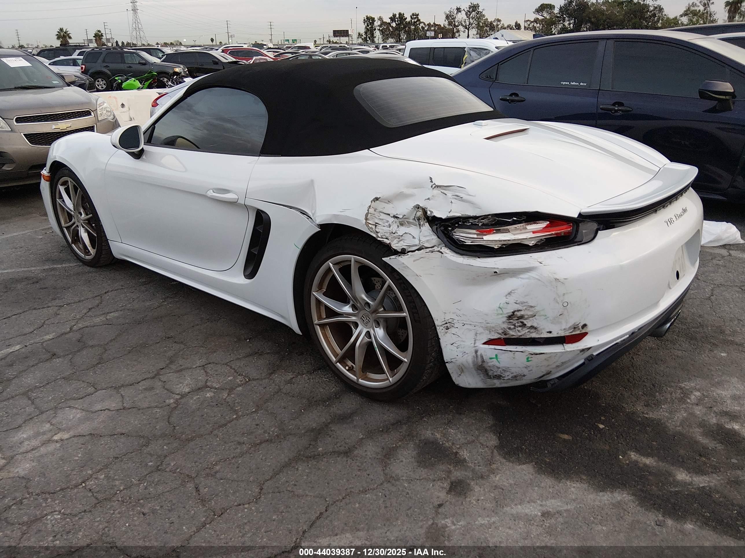 PORSCHE 718 image 3