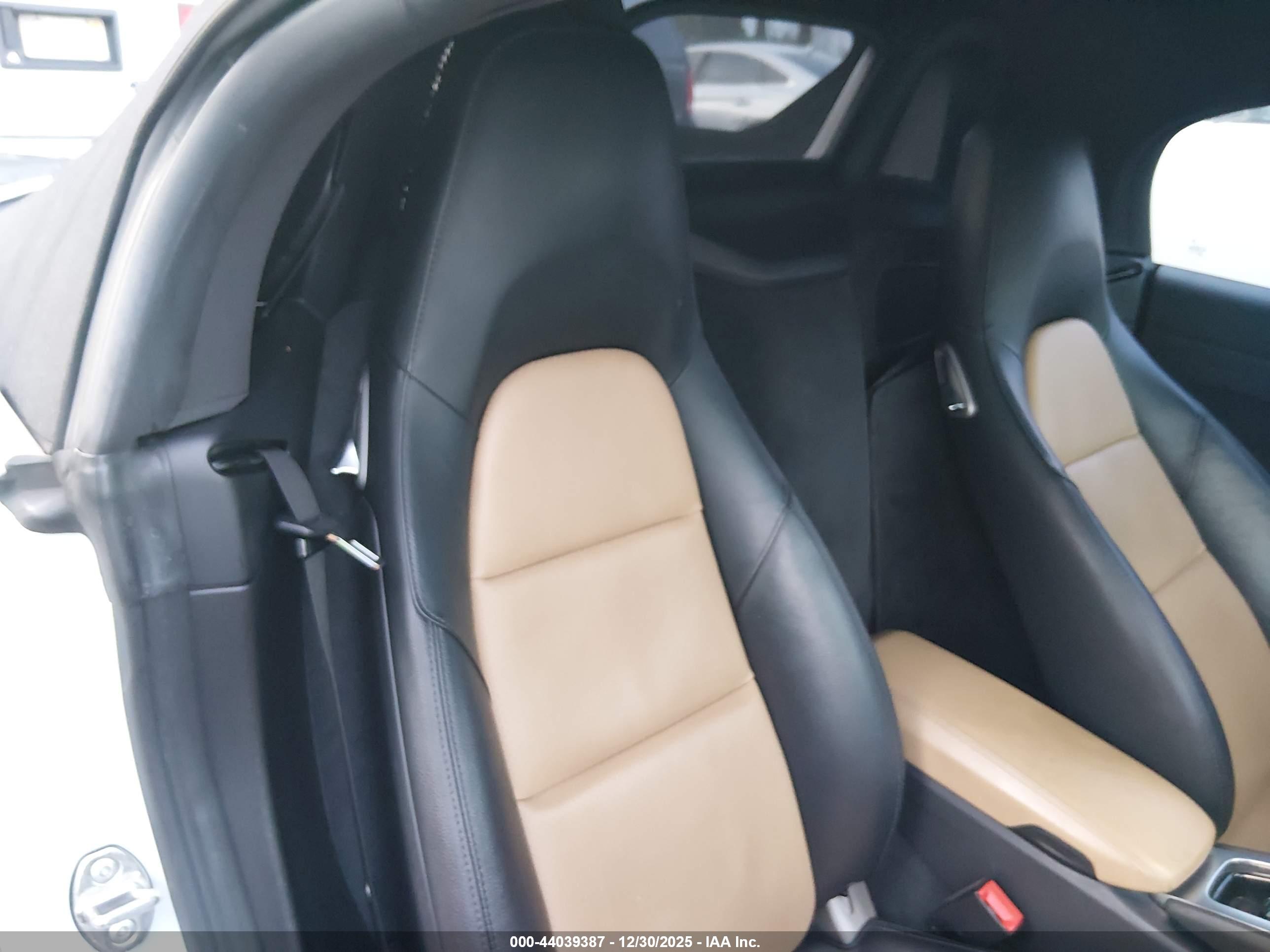 PORSCHE 718 image 8