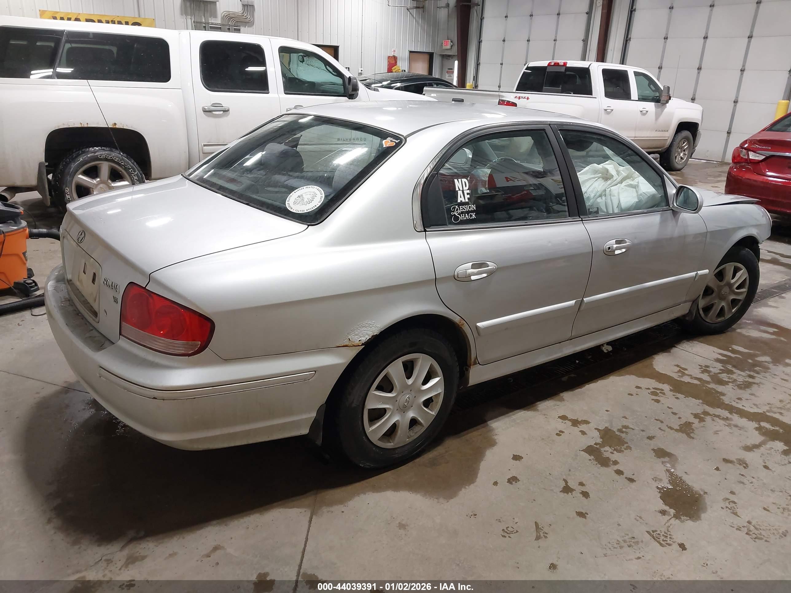 HYUNDAI SONATA image 4