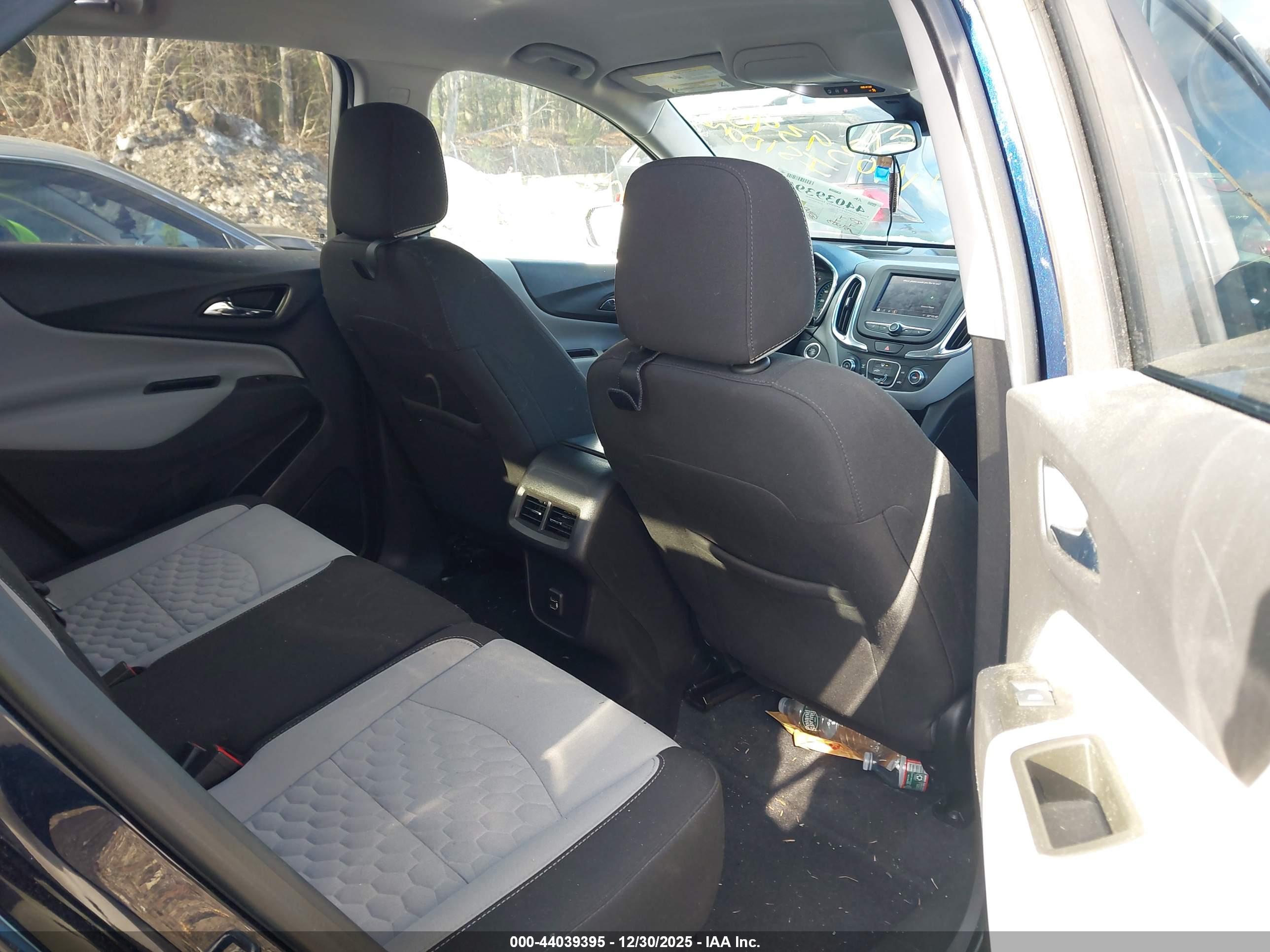 CHEVROLET EQUINOX image 8