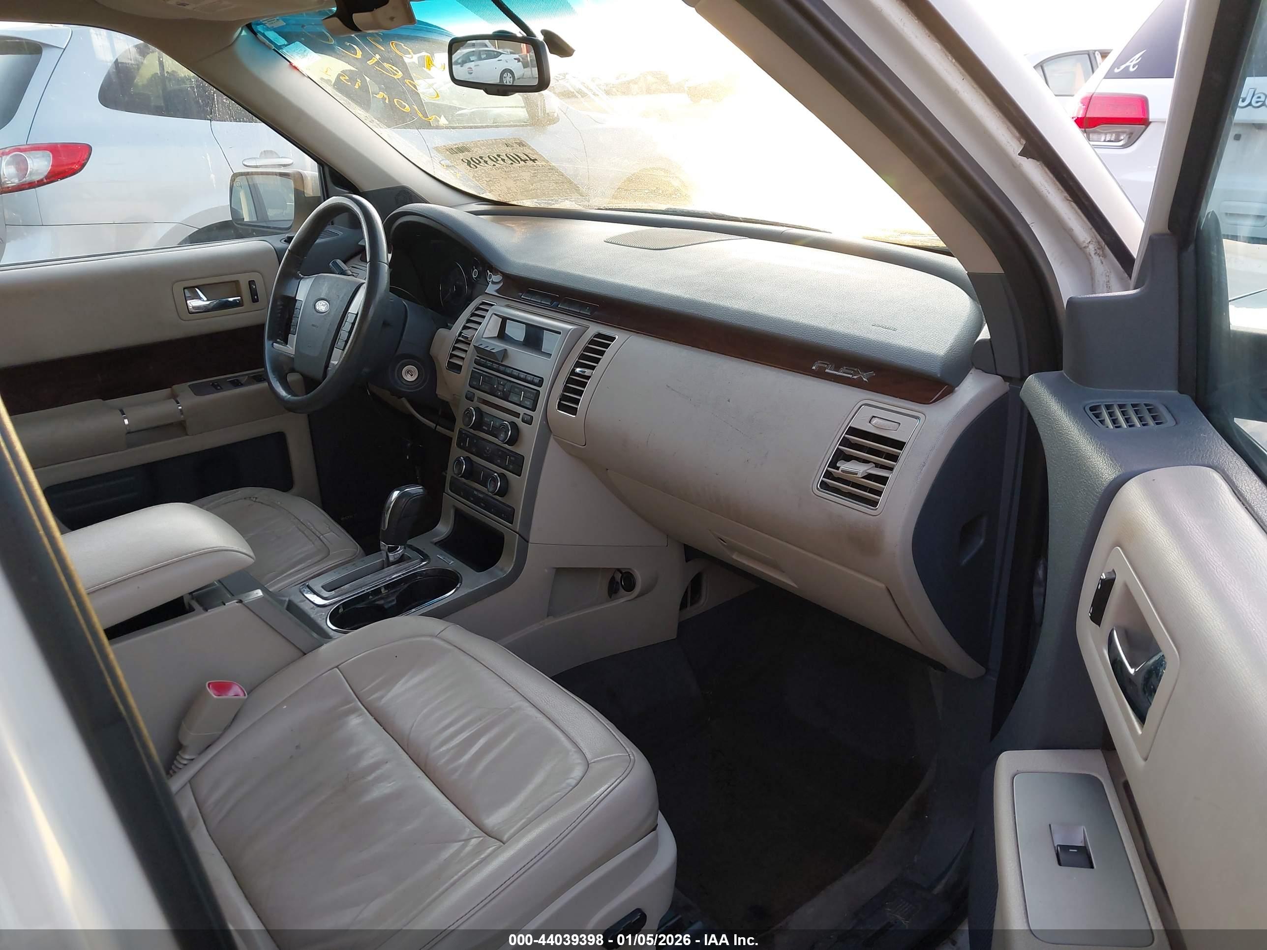 FORD FLEX image 5