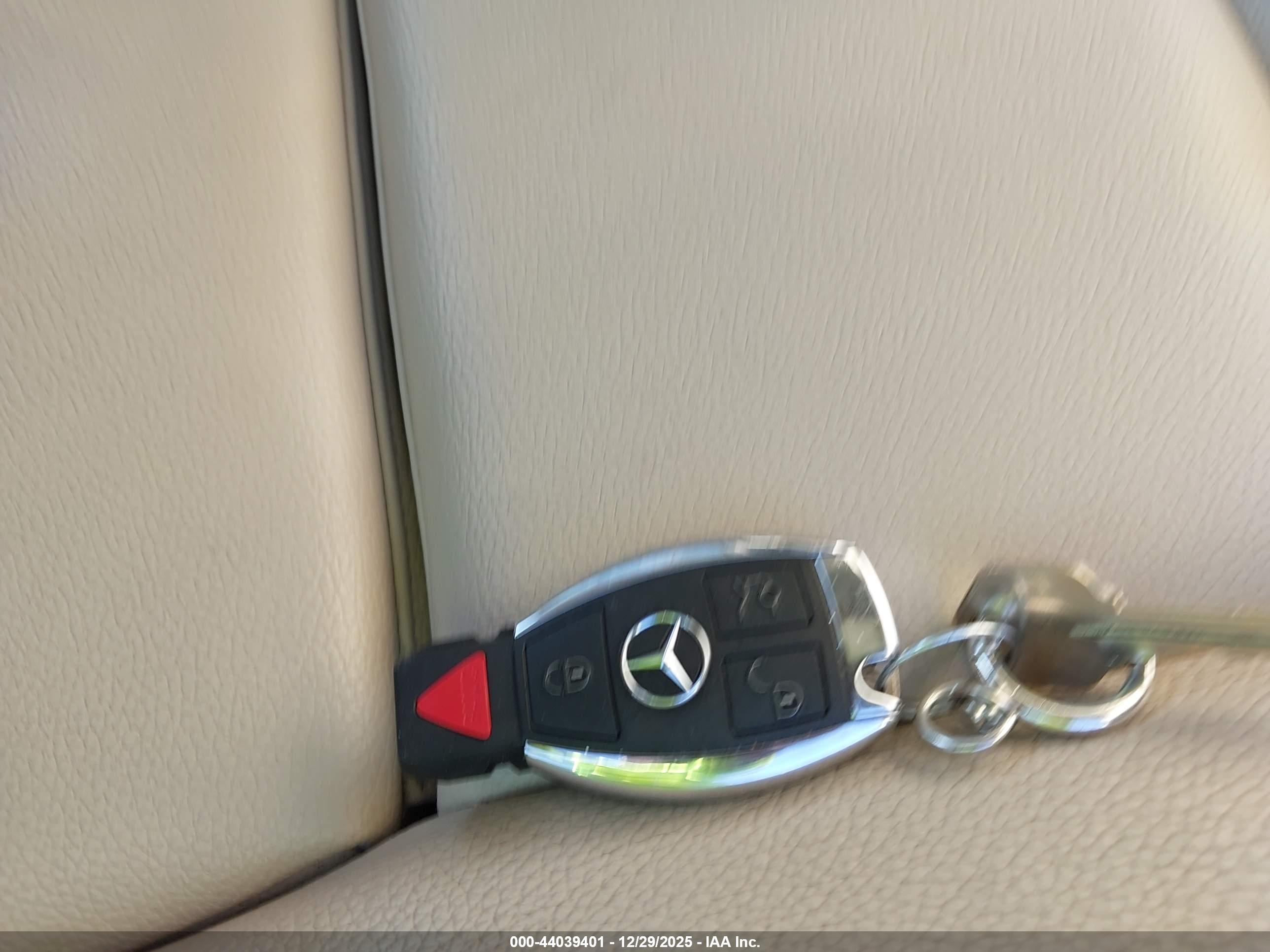 MERCEDES-BENZ GLA image 11