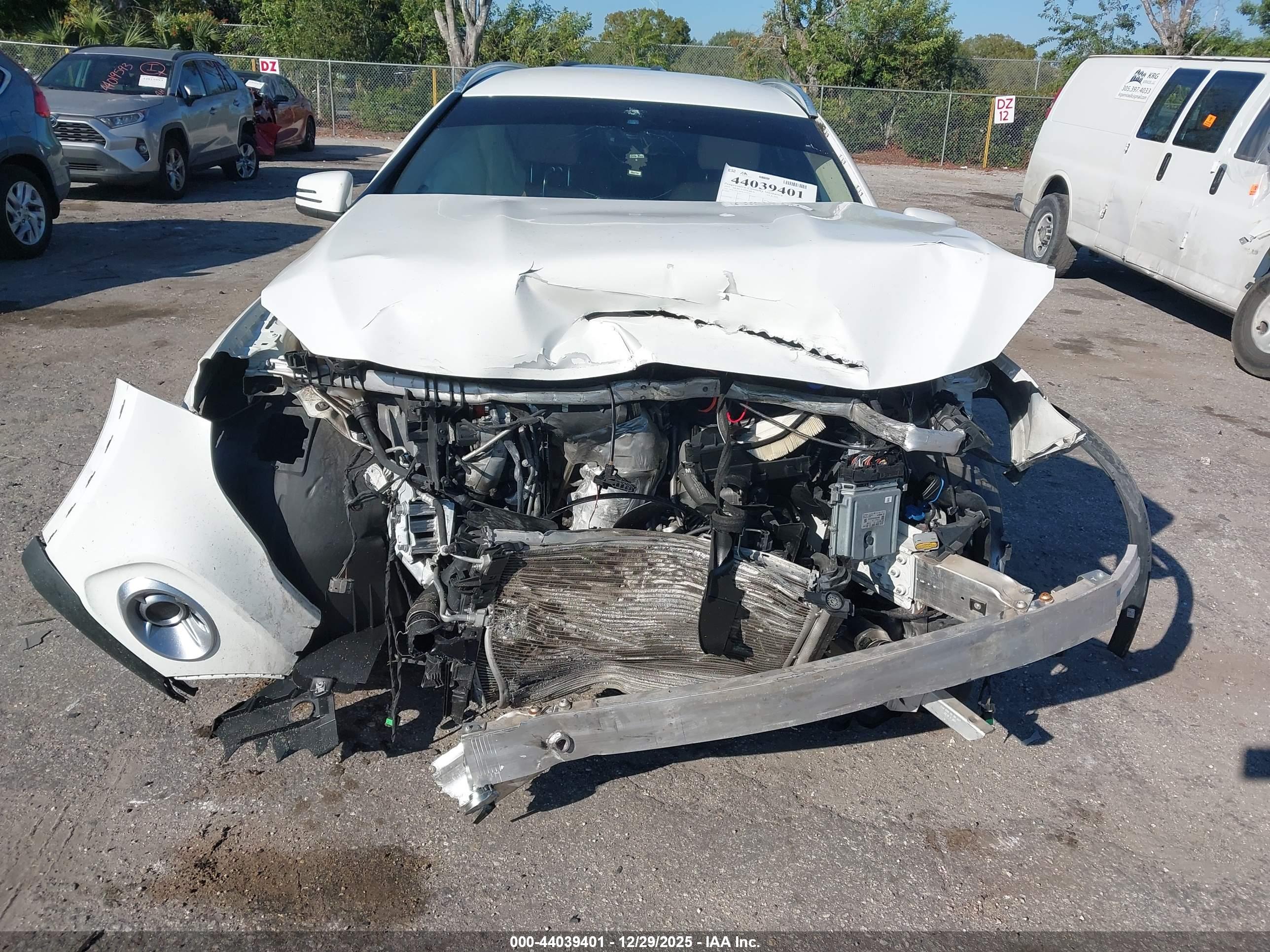 MERCEDES-BENZ GLA image 6