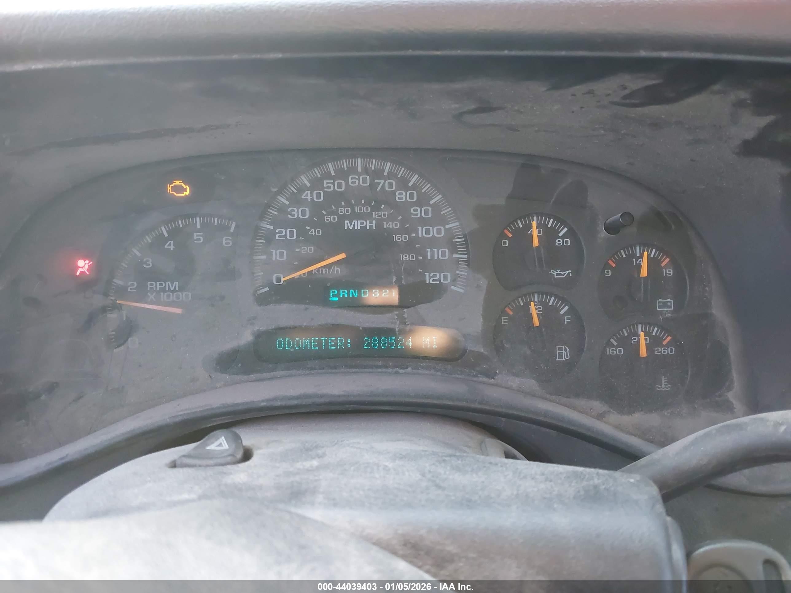 CHEVROLET SILVERADO image 7
