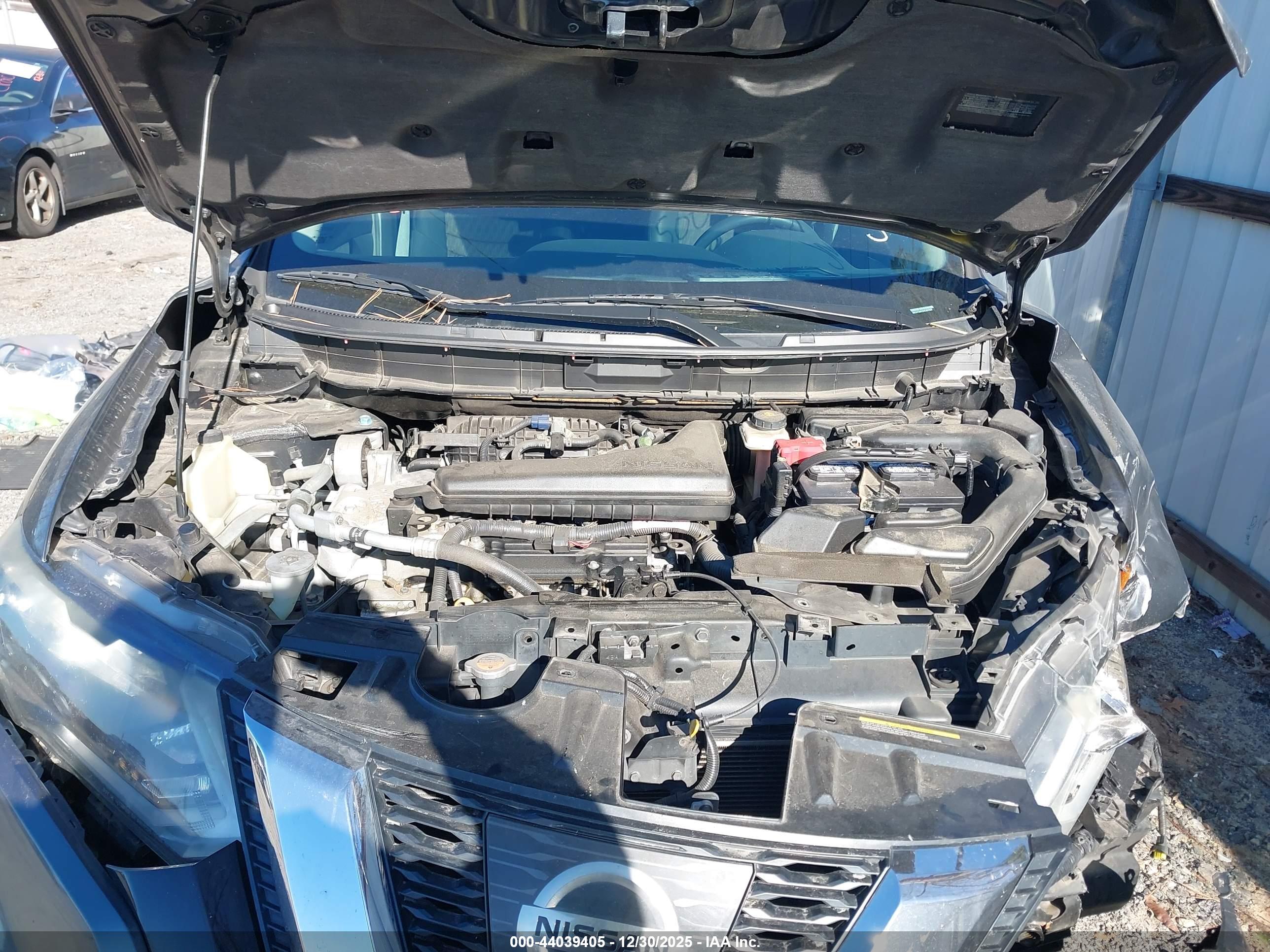 NISSAN ROGUE image 10