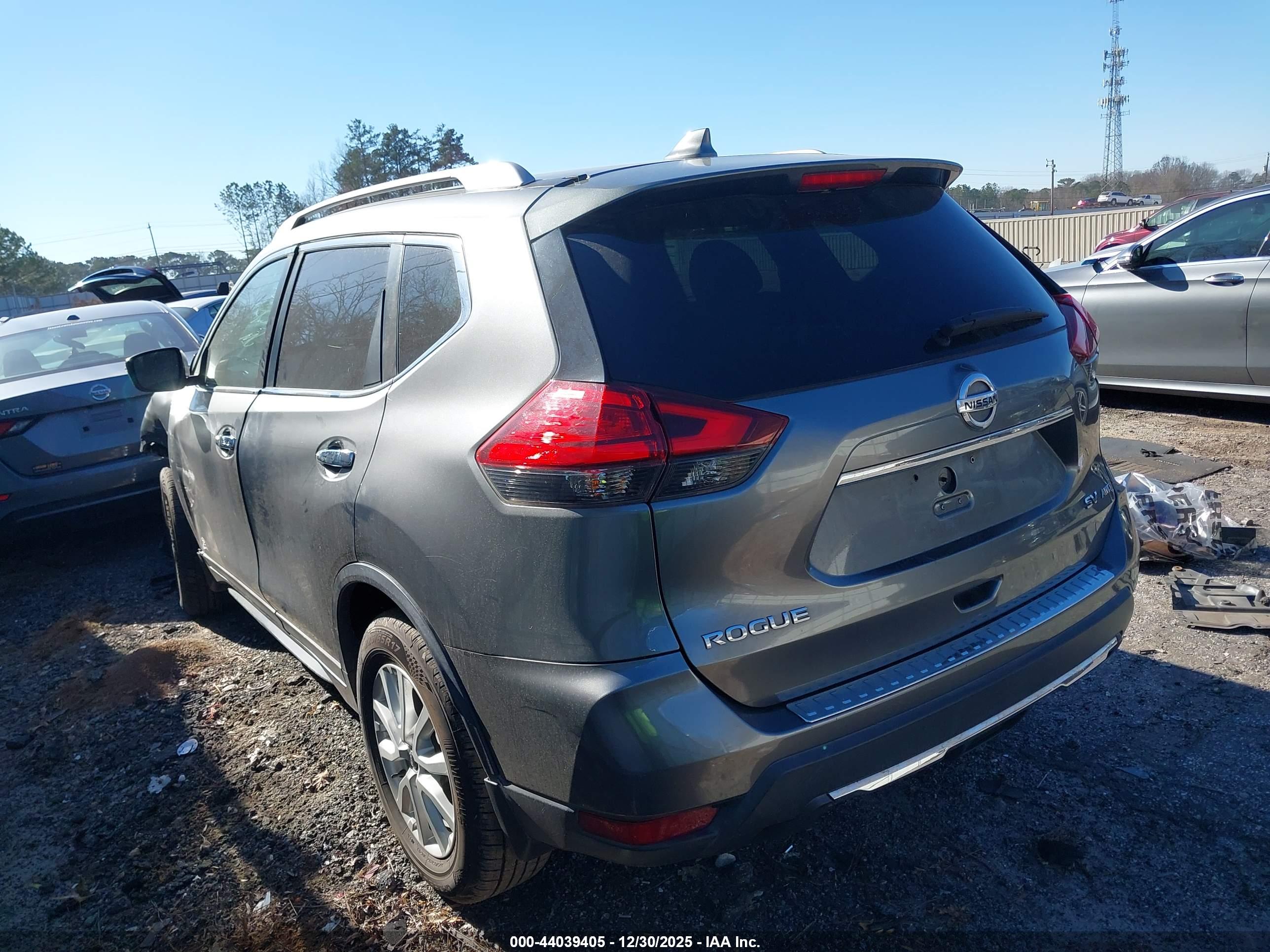 NISSAN ROGUE image 3