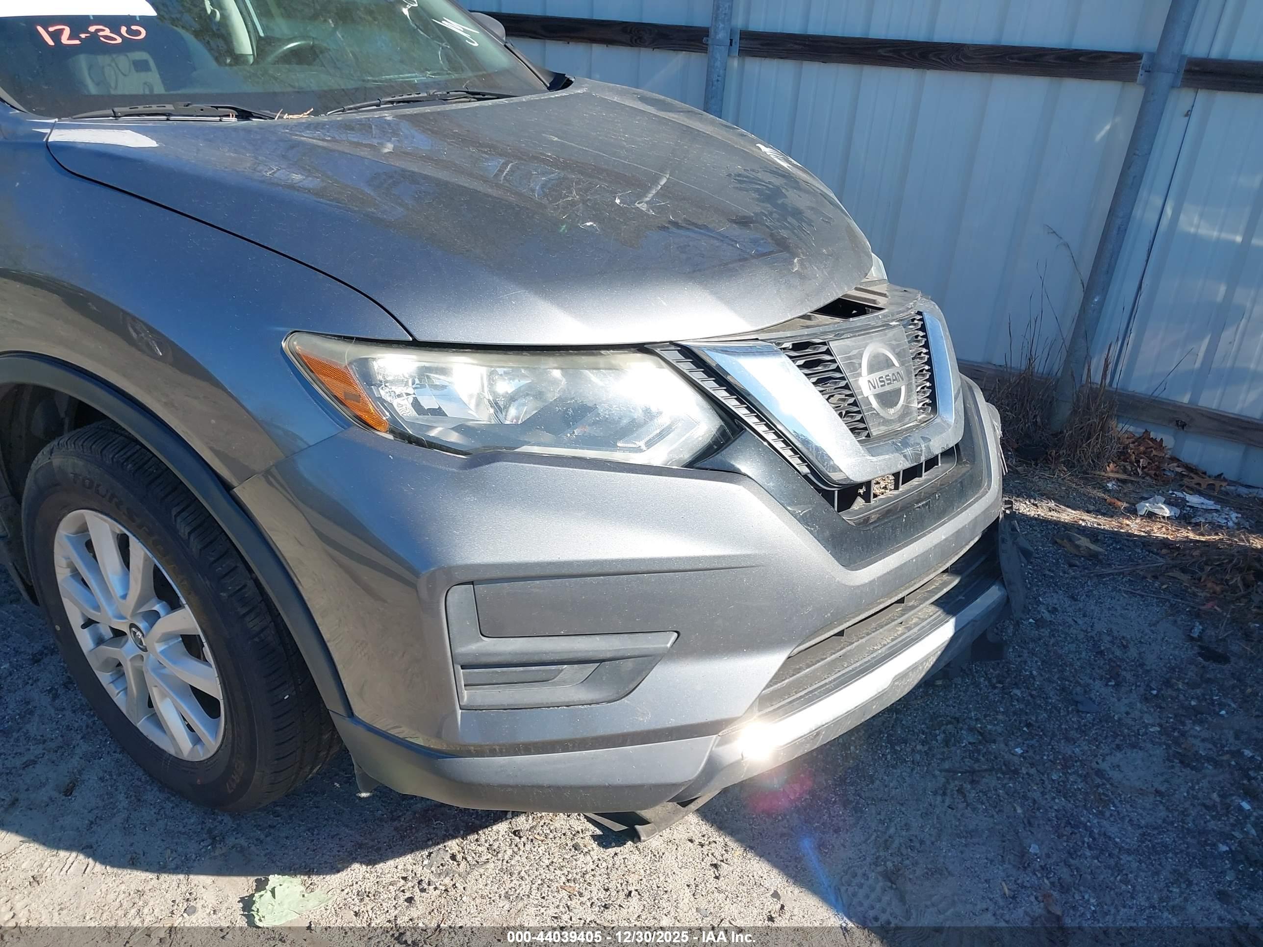NISSAN ROGUE image 6