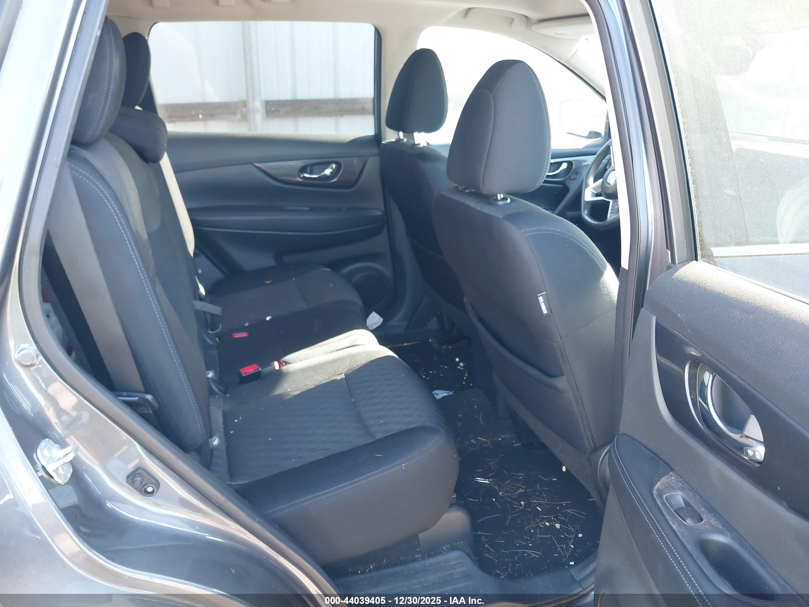 NISSAN ROGUE image 8