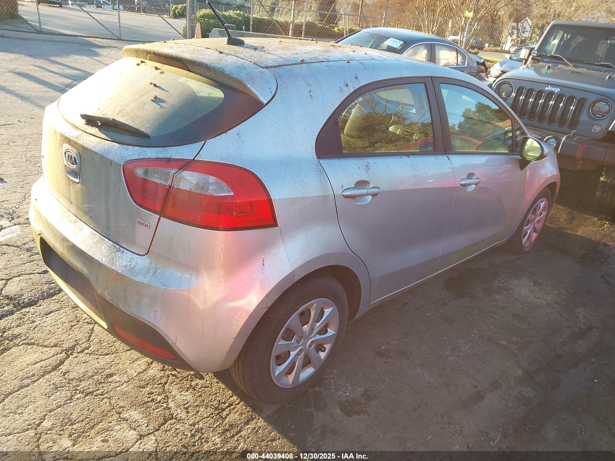 KIA RIO5 image 4
