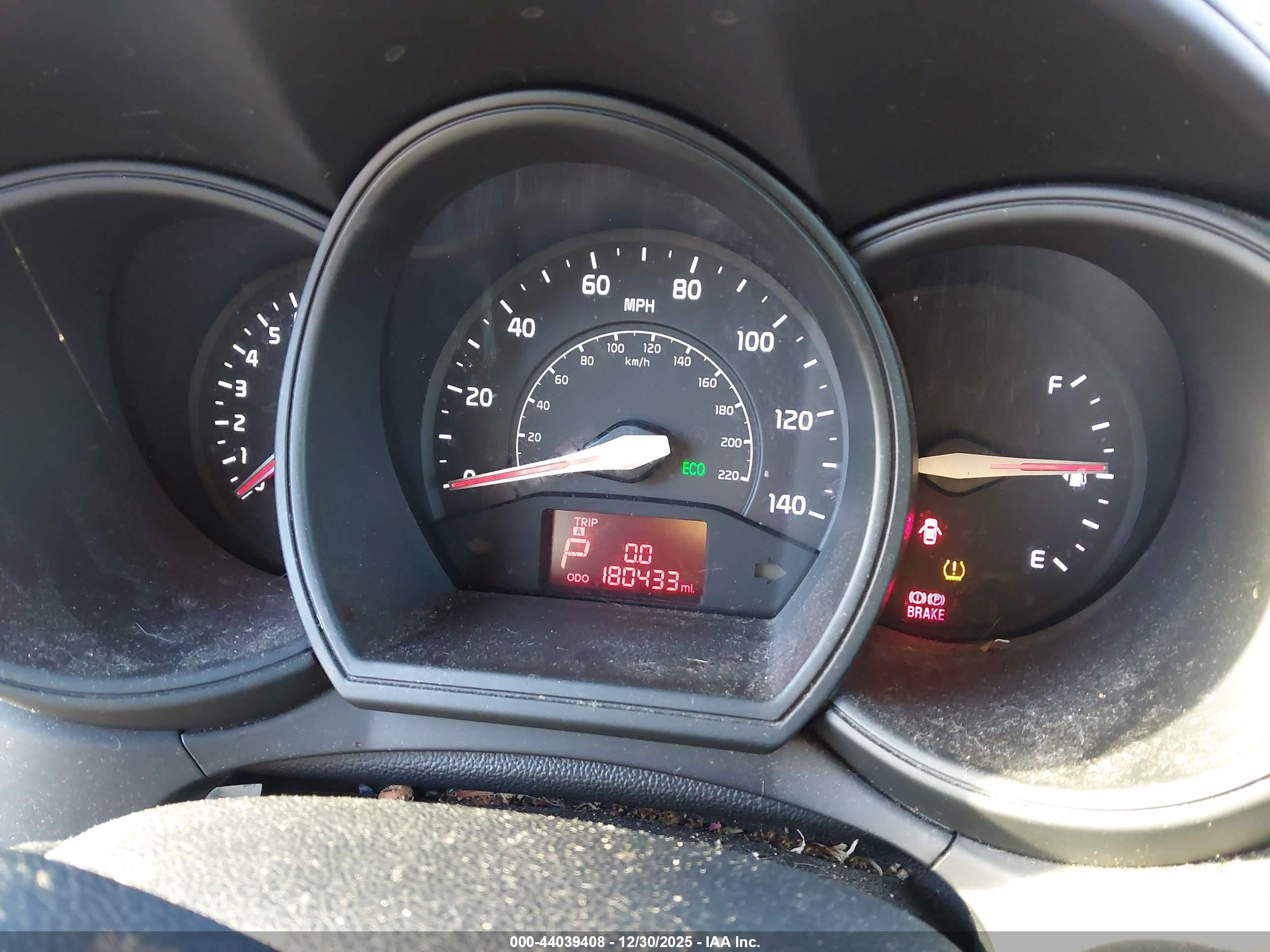 KIA RIO5 image 7