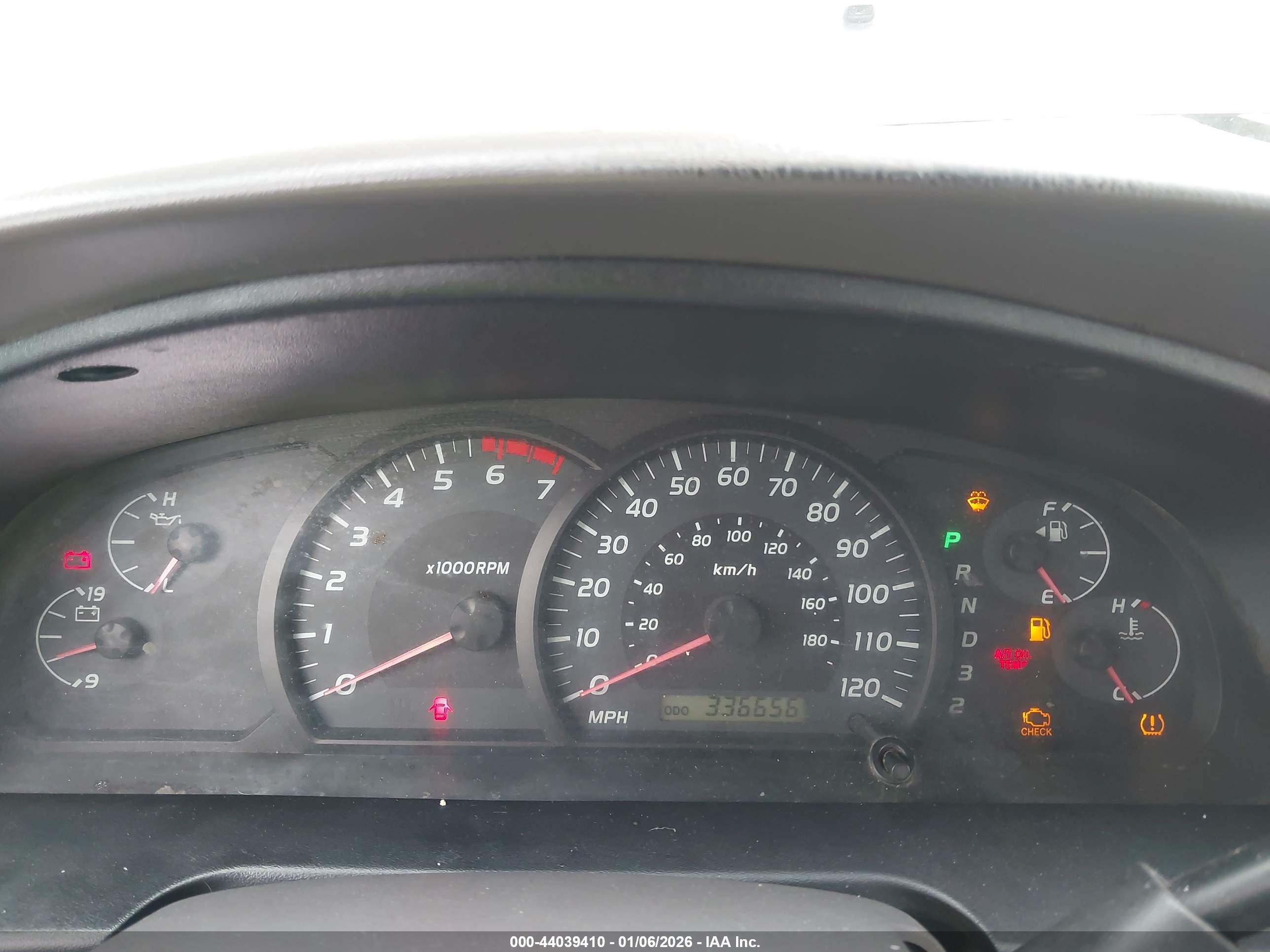 TOYOTA TUNDRA image 7