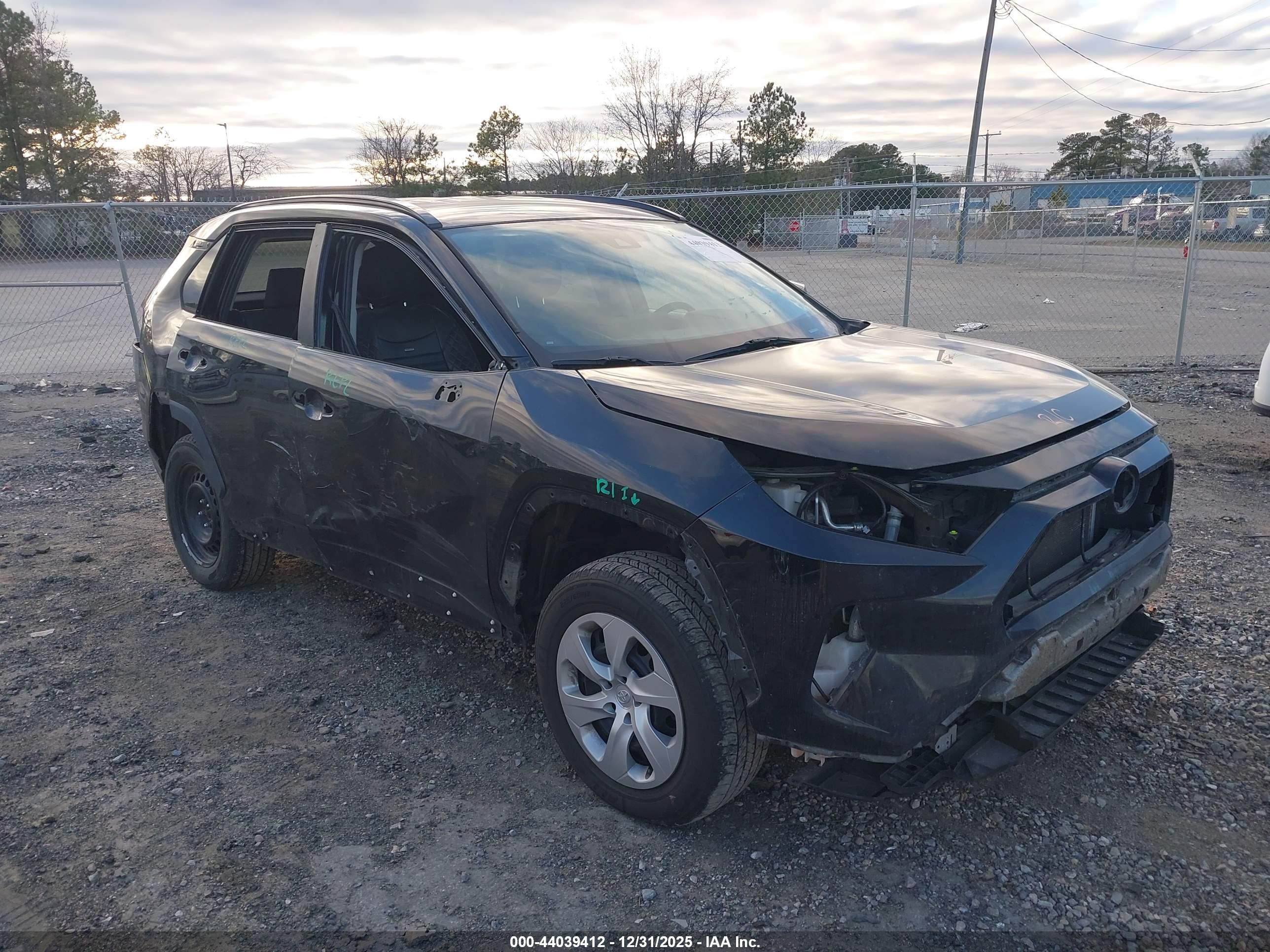 TOYOTA RAV4 image 6