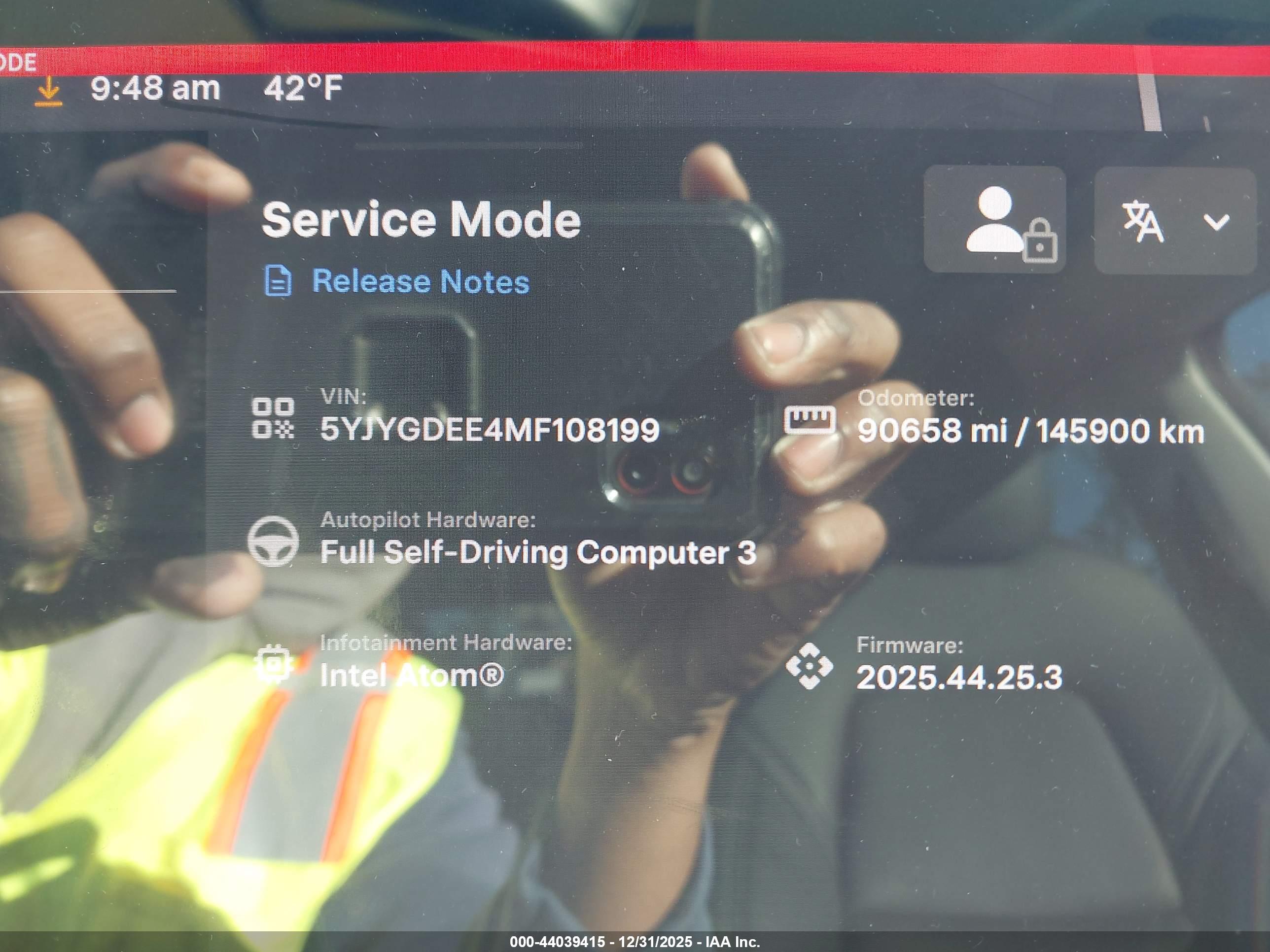 TESLA MODEL image 7