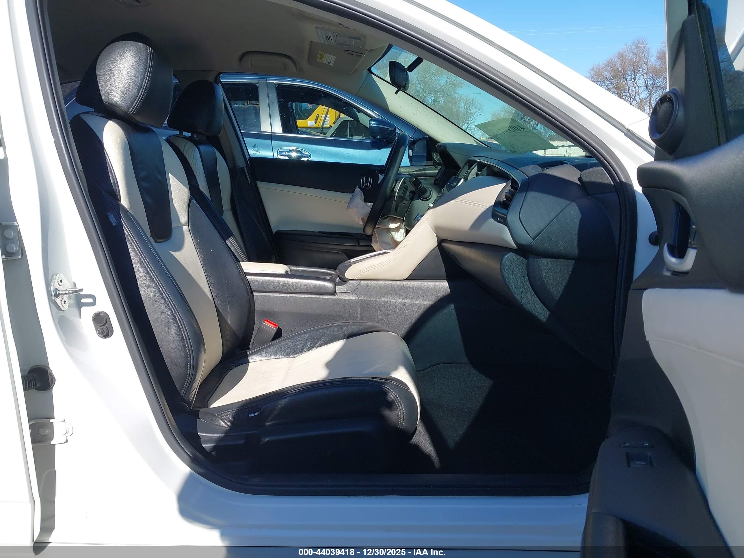 HONDA INSIGHT image 5