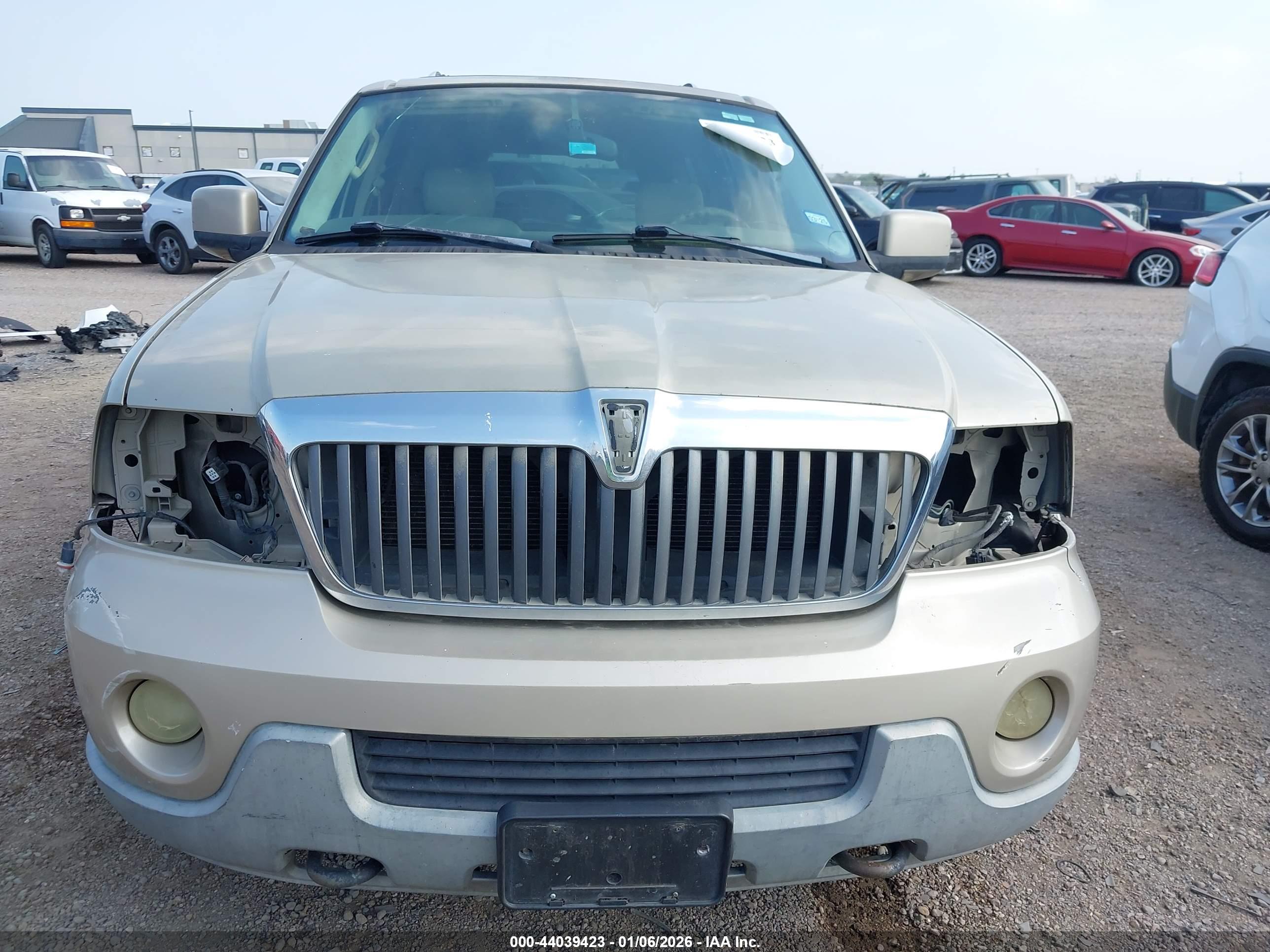 LINCOLN NAVIGATOR image 6